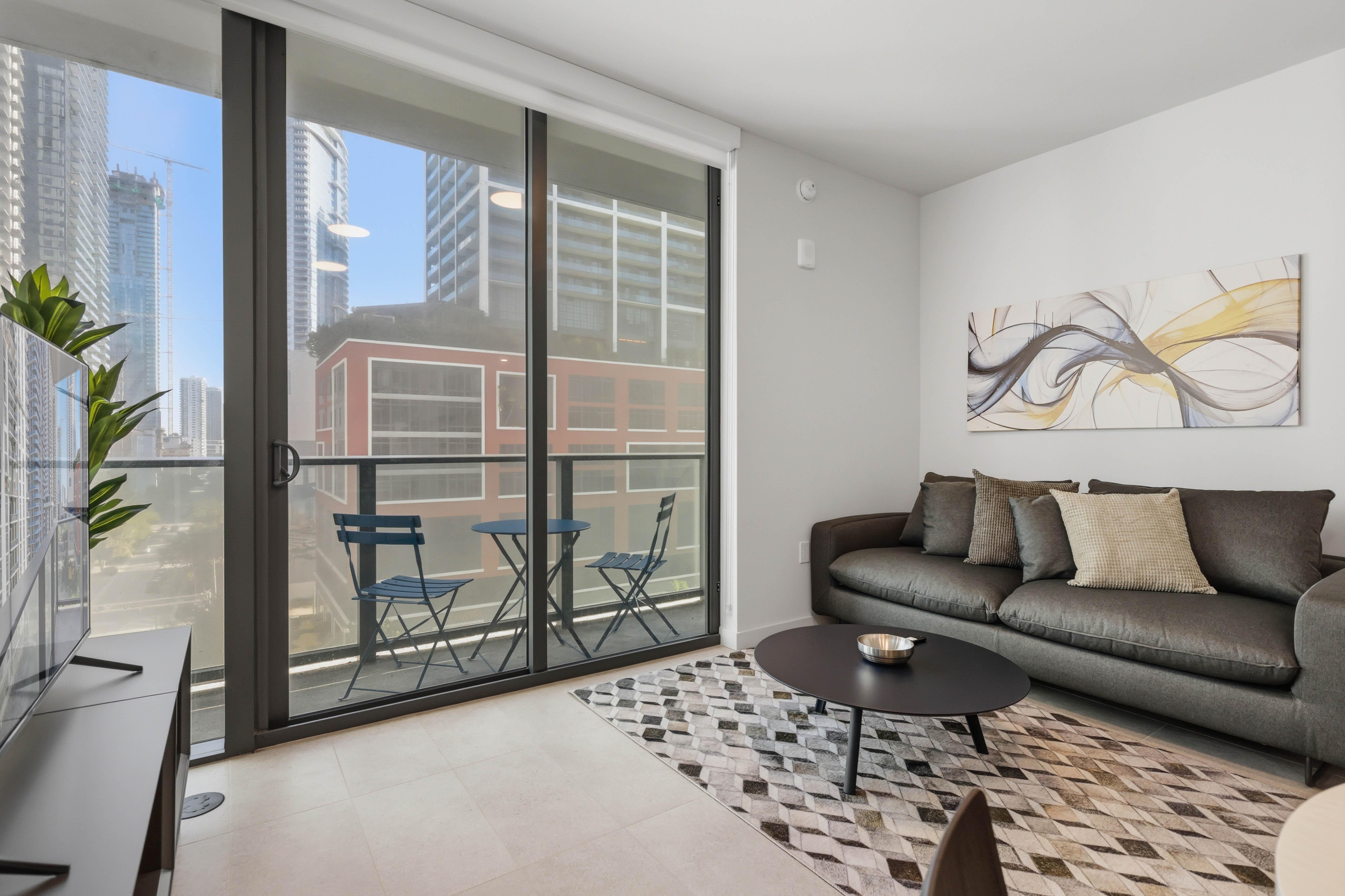 Villa Harmattan Brickell Bay Miami: Luxury 1-Bedroom Aparthotel with Pool and Seaviews, Downtown Miami