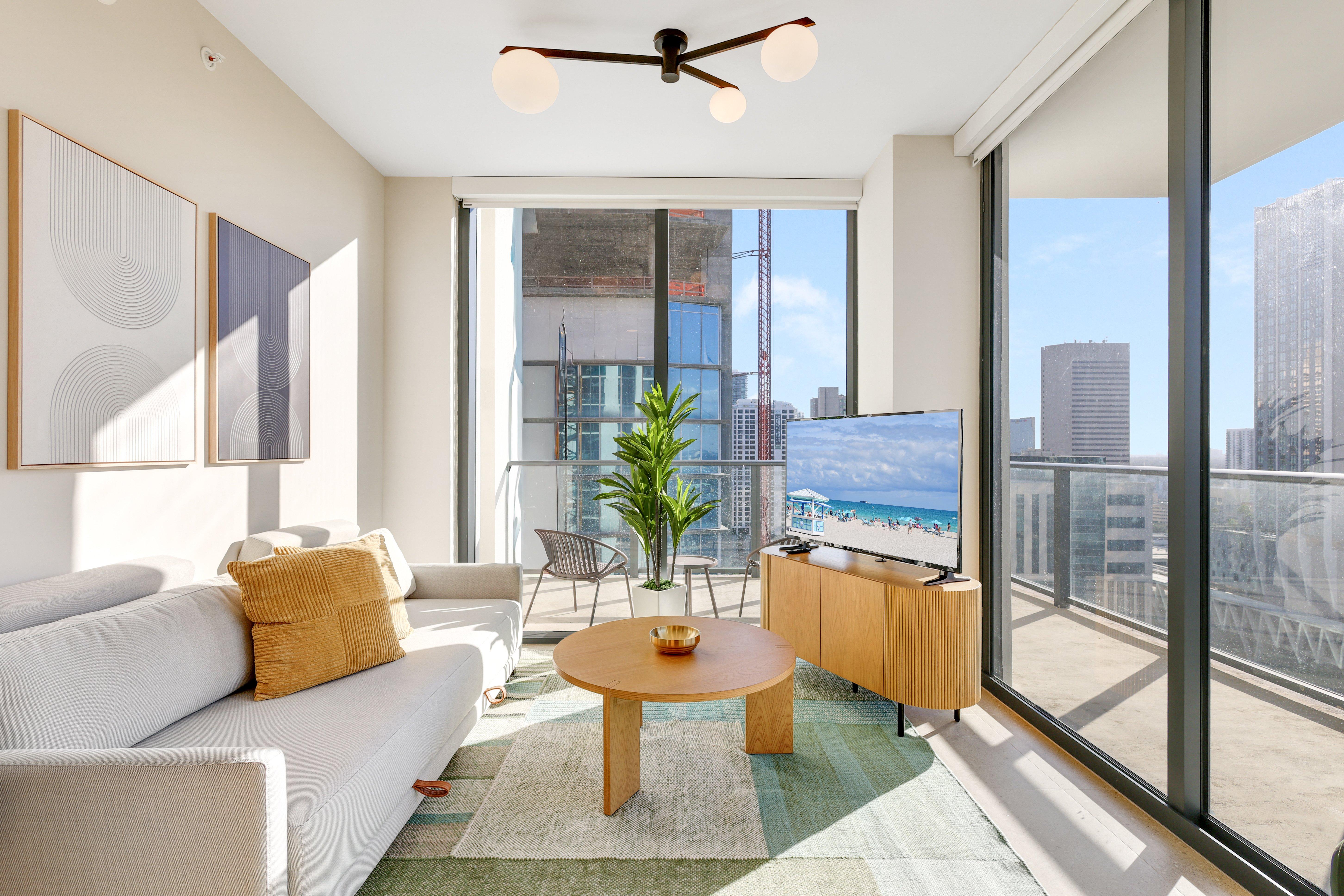 Villa Harmattan Brickell Bayfront Miami: Luxury 2-Bedroom Villa Rental with Pool and Sea Views, Downtown Miami