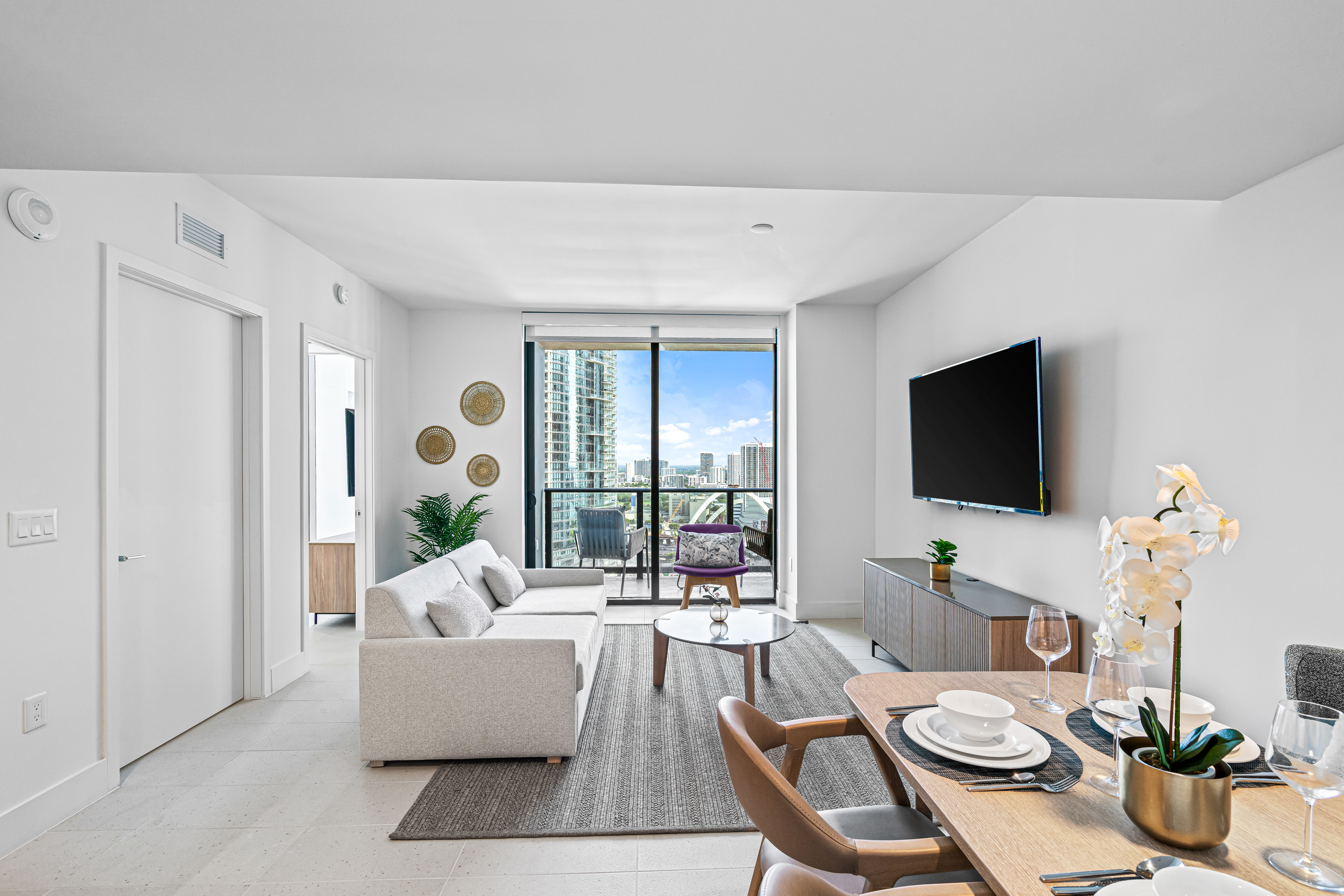 Villa Harmattan Brickell Biscayne Miami: Luxury 1-Bedroom Apartment with Pool and Sea Views, Downtown Miami