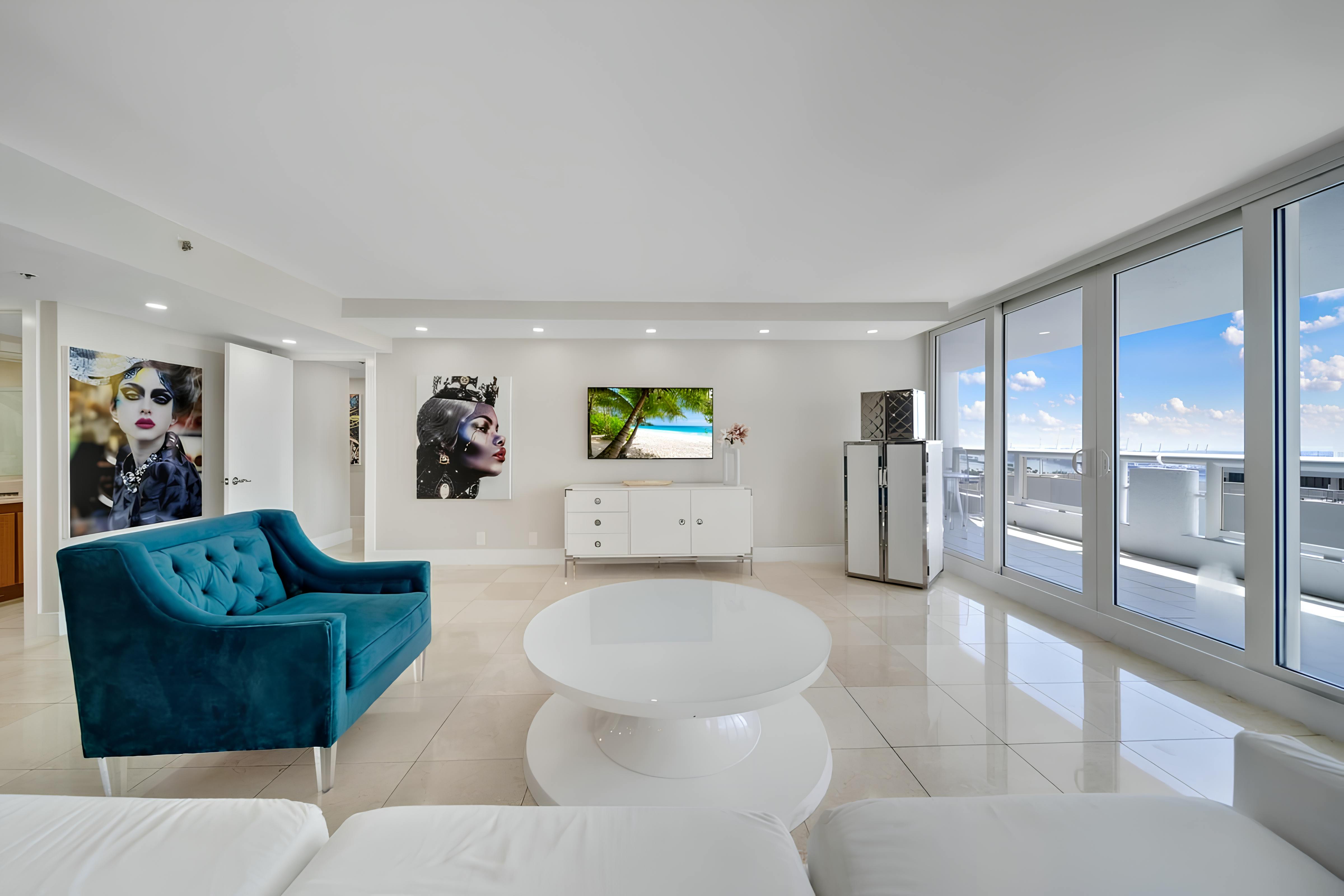 Villa Favonio Herald Downtown Miami: Luxury 2-Bedroom Villa with Hot Tub and Pool, Downtown Miami