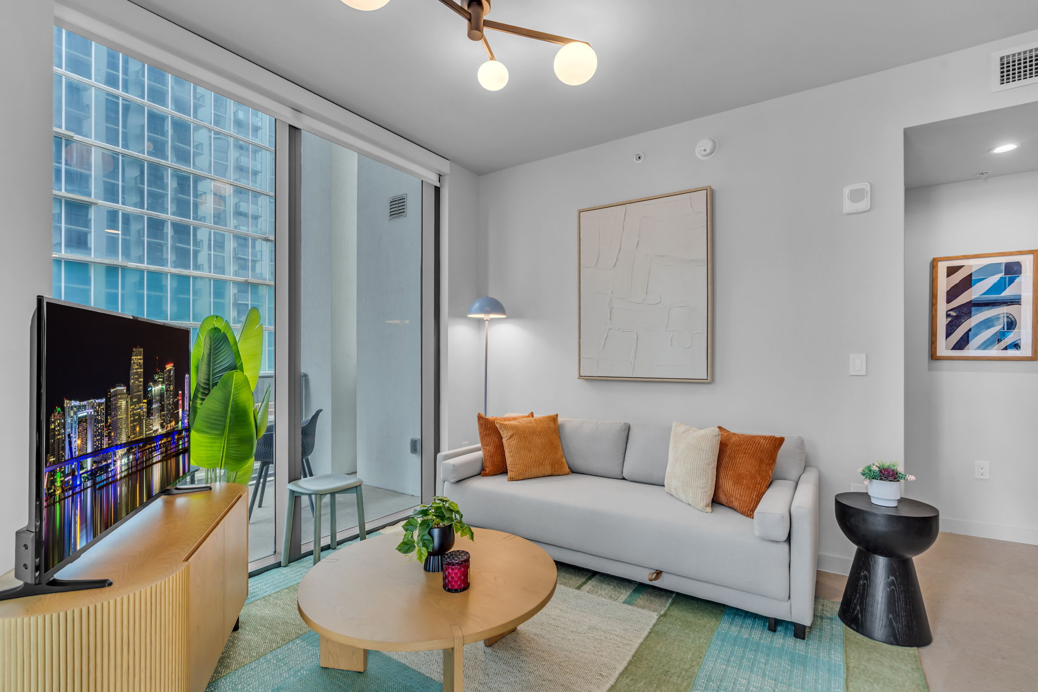 Villa Grecale Museum Park Downtown Miami: Luxury 2-Bedroom Apartment with Pool and Seaview, Downtown Miami