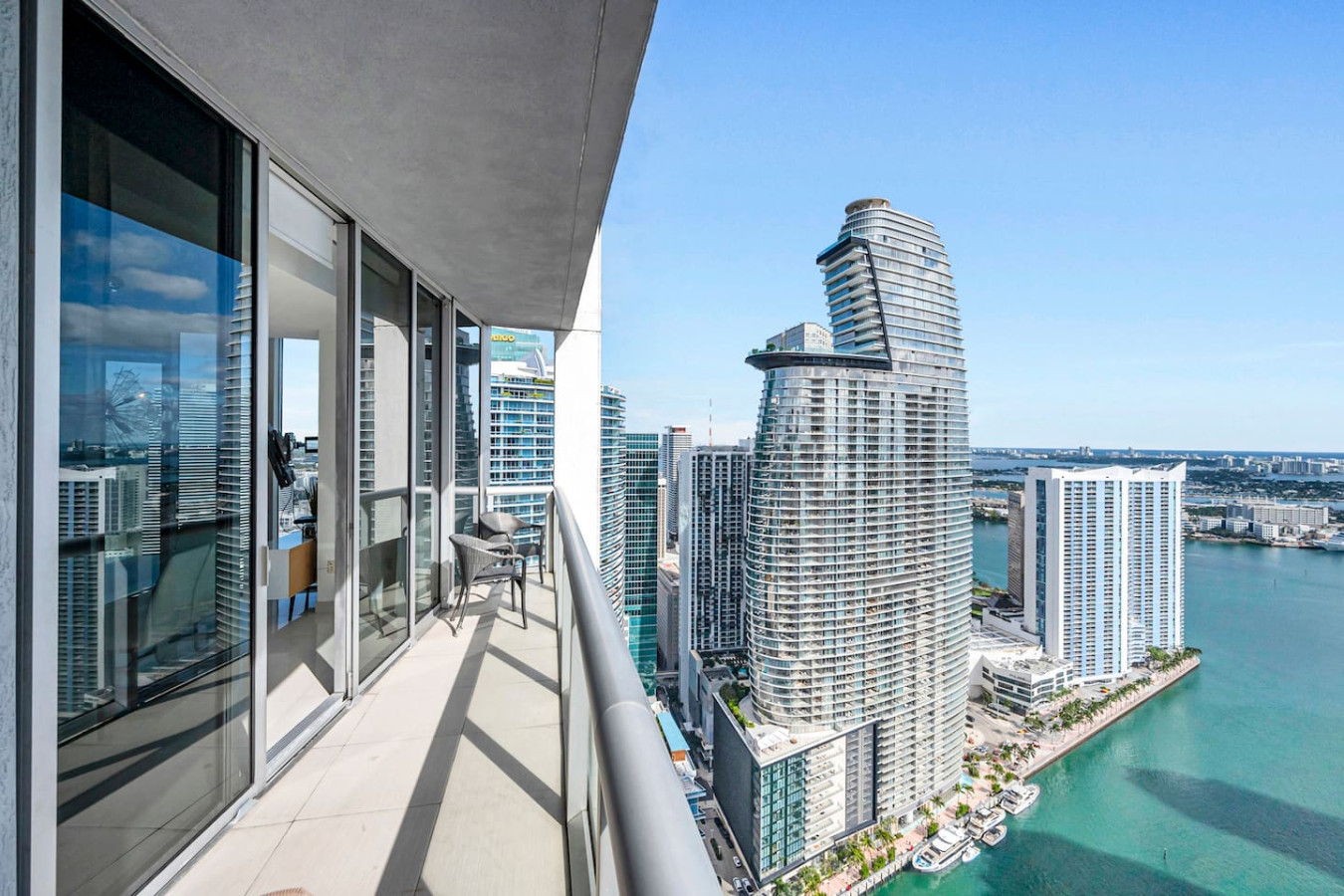 Villa Harmattan Brickell Miami 1466601: Luxury 2-Bedroom Villa with Hot Tub and Gym, Downtown Miami