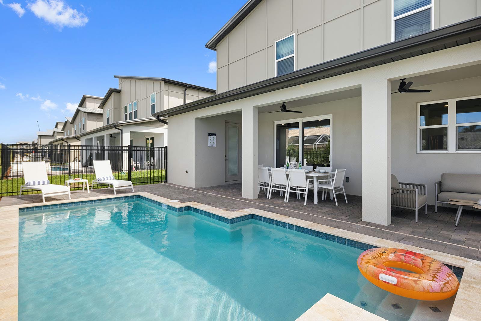 Villa Harmattan Canaveral South Beach: Luxury 5-Bedroom Apartment with Private Pool and Spa in South Beach, Brevard County