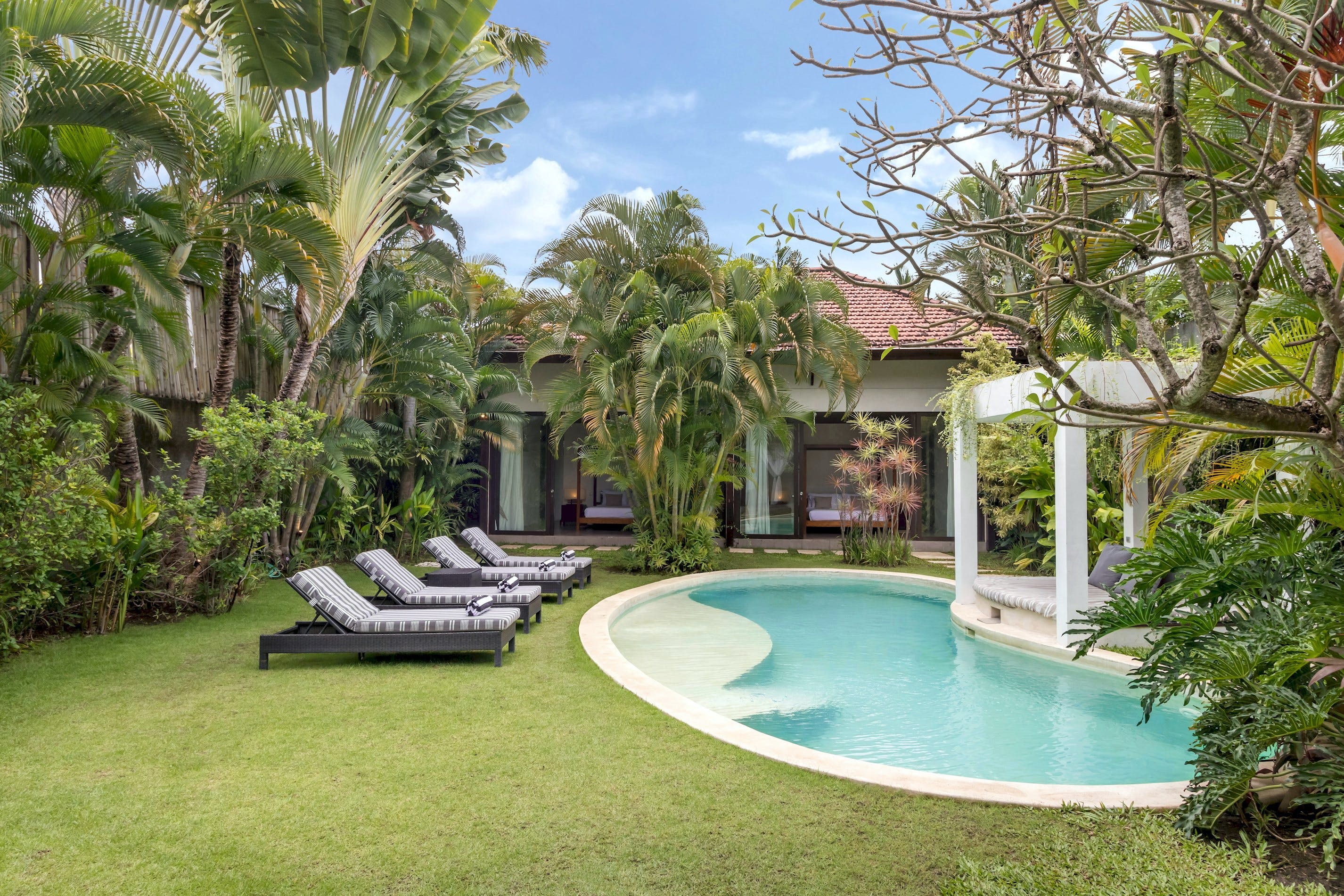 Villa Harmattan Canggu Pererenan Bali: Luxury 2-Bedroom Villa with Private Pool and Sea Views, Pererenan Bali