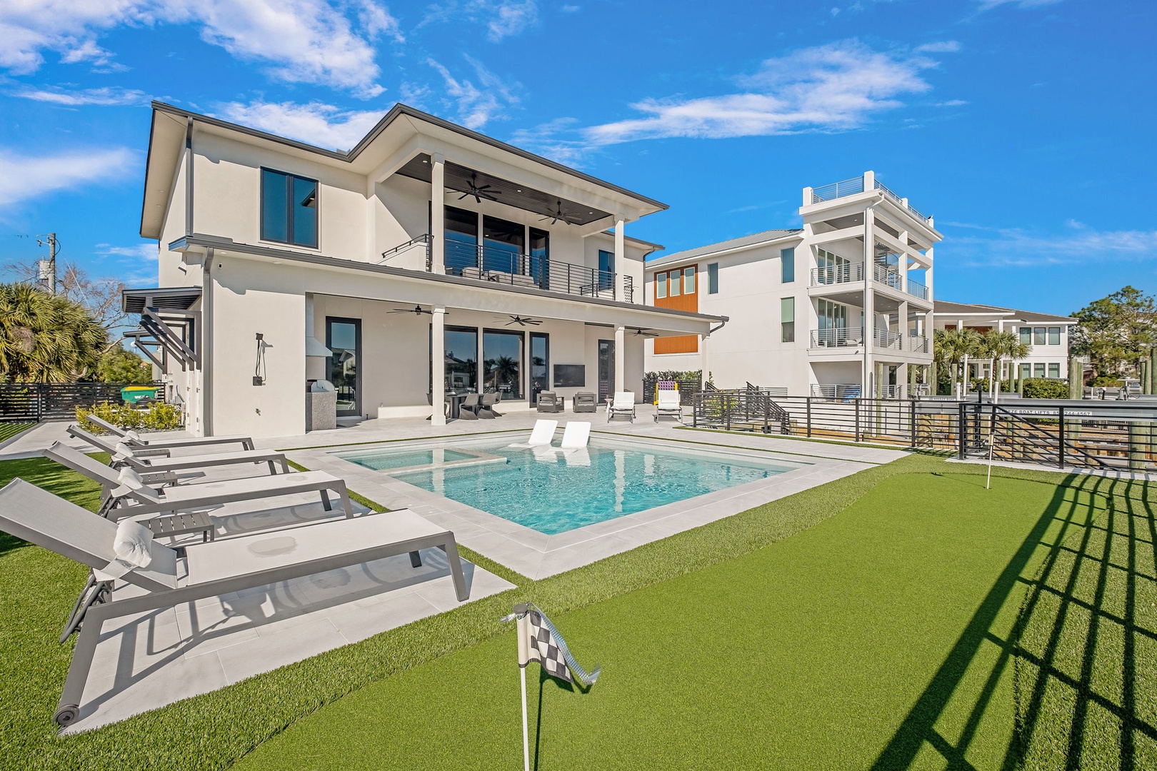 Villa Harmattan Destin Crystal: Luxury 5-Bedroom Villa with Private Pool and Beachfront, Okaloosa County