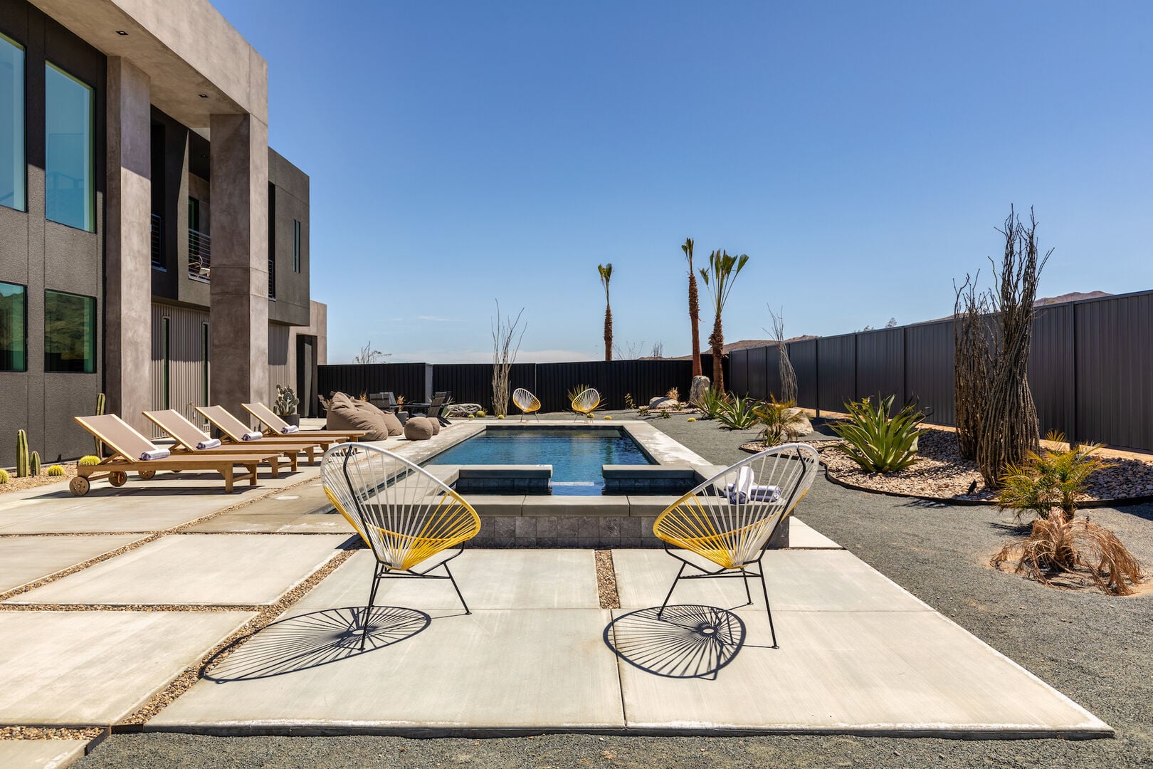 Villa Harmattan Joshua Cove Twentynine Palms: Luxury 3-Bedroom Villa with Private Pool and Mountain Views, Joshua Tree