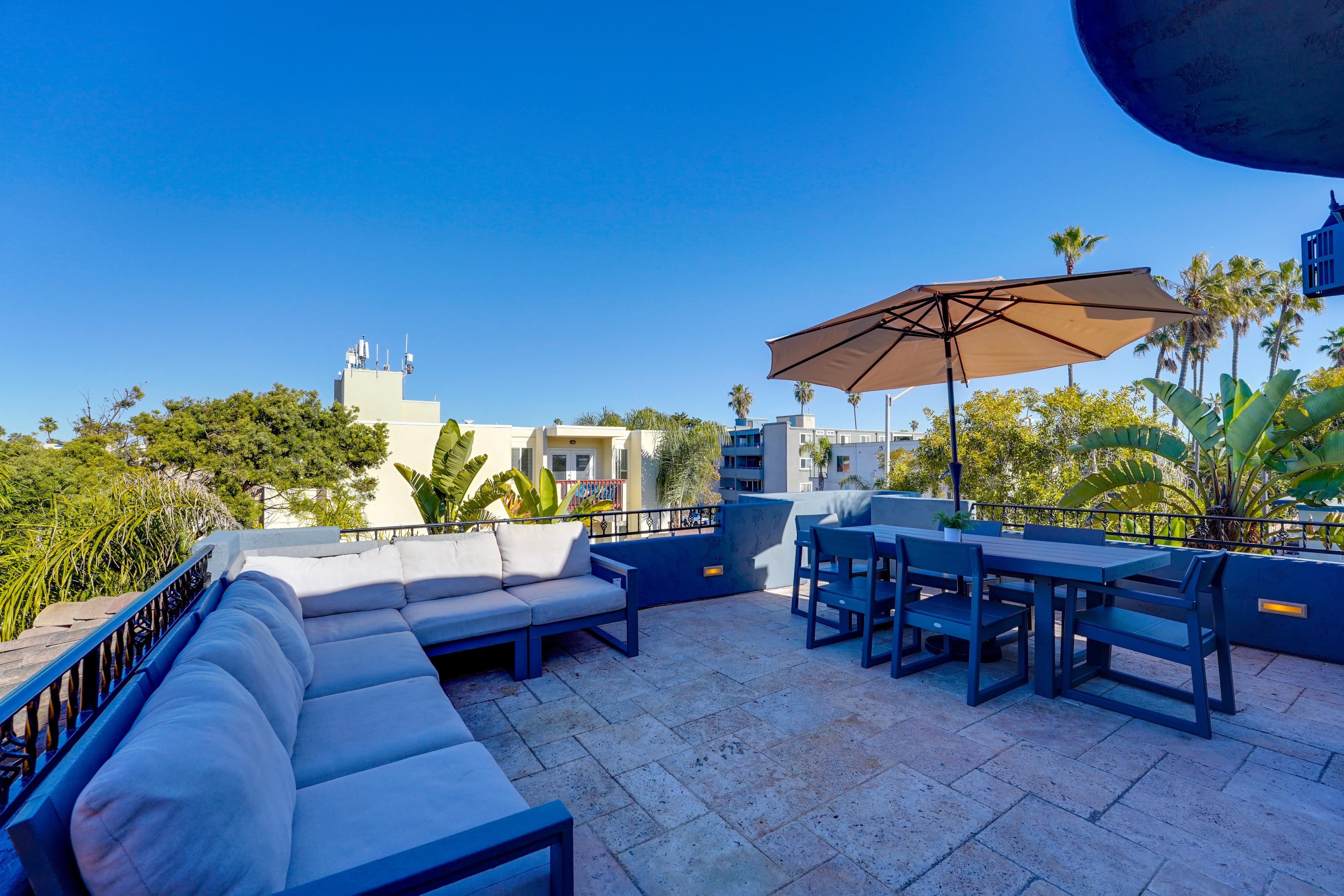 Villa Harmattan La Jolla Mission Beach 1459172: Luxury 6-Bedroom Villa with Spa, Sea Views, Mission Beach San Diego