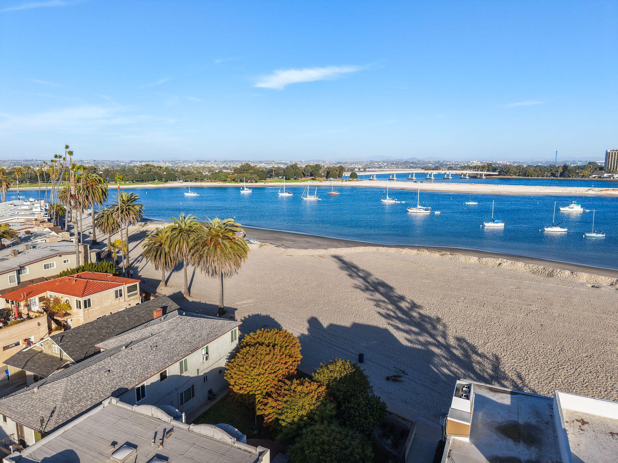 Villa Alborada Mission Bay Park Mission Beach: Luxury 3-Bedroom Villa with Seaview and Hot Tub, Mission Beach