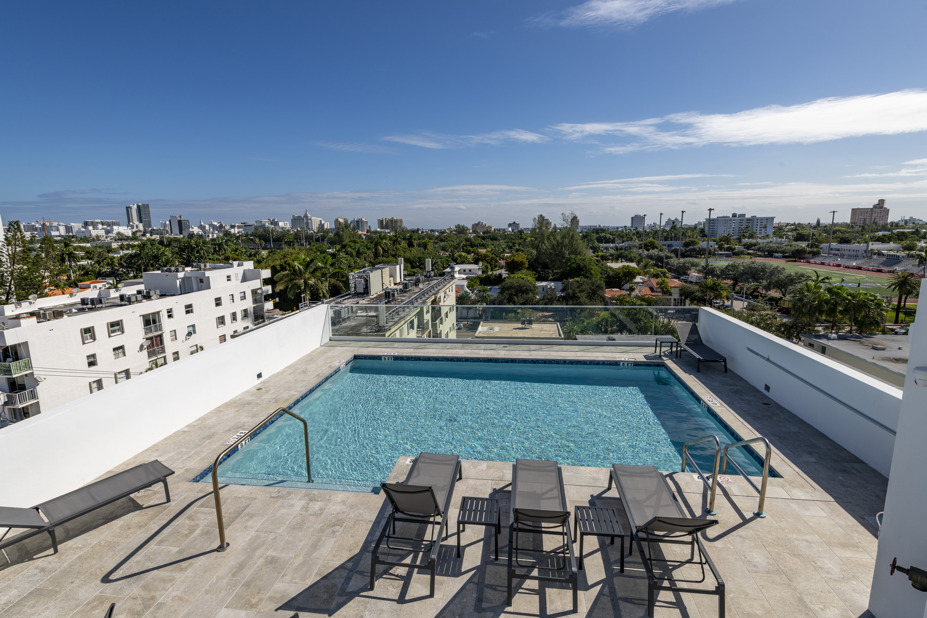 Villa Harmattan Normand Normandy: Luxury 2-Bedroom Apartment with Hot Tub and Sea Views, Miami Beach