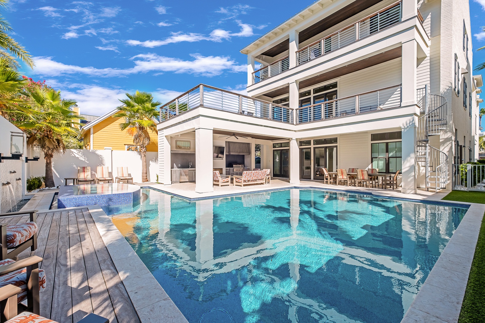 Villa Harmattan Oleandro Destin: Luxury 9-Bedroom Villa with Pool and Seaviews, Okaloosa County