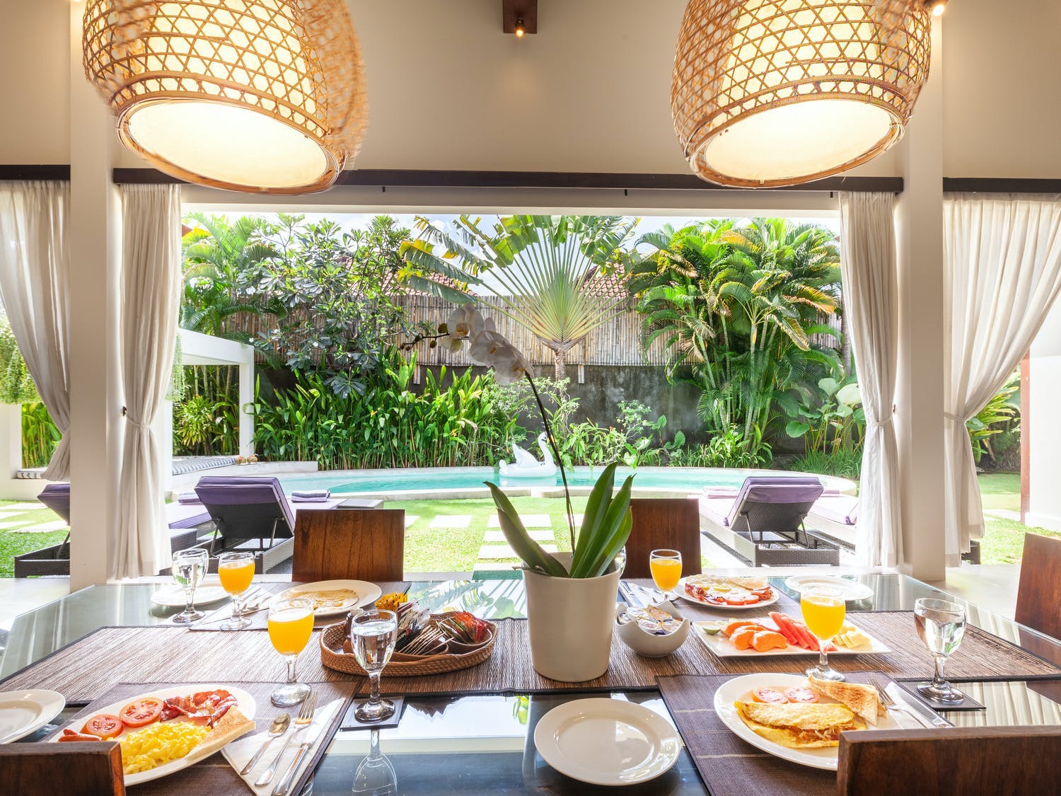 Villa Harmattan Petitenget Seminyak: Luxury 2-Bedroom Apartment with Private Pool and Sea Views, Seminyak Bali