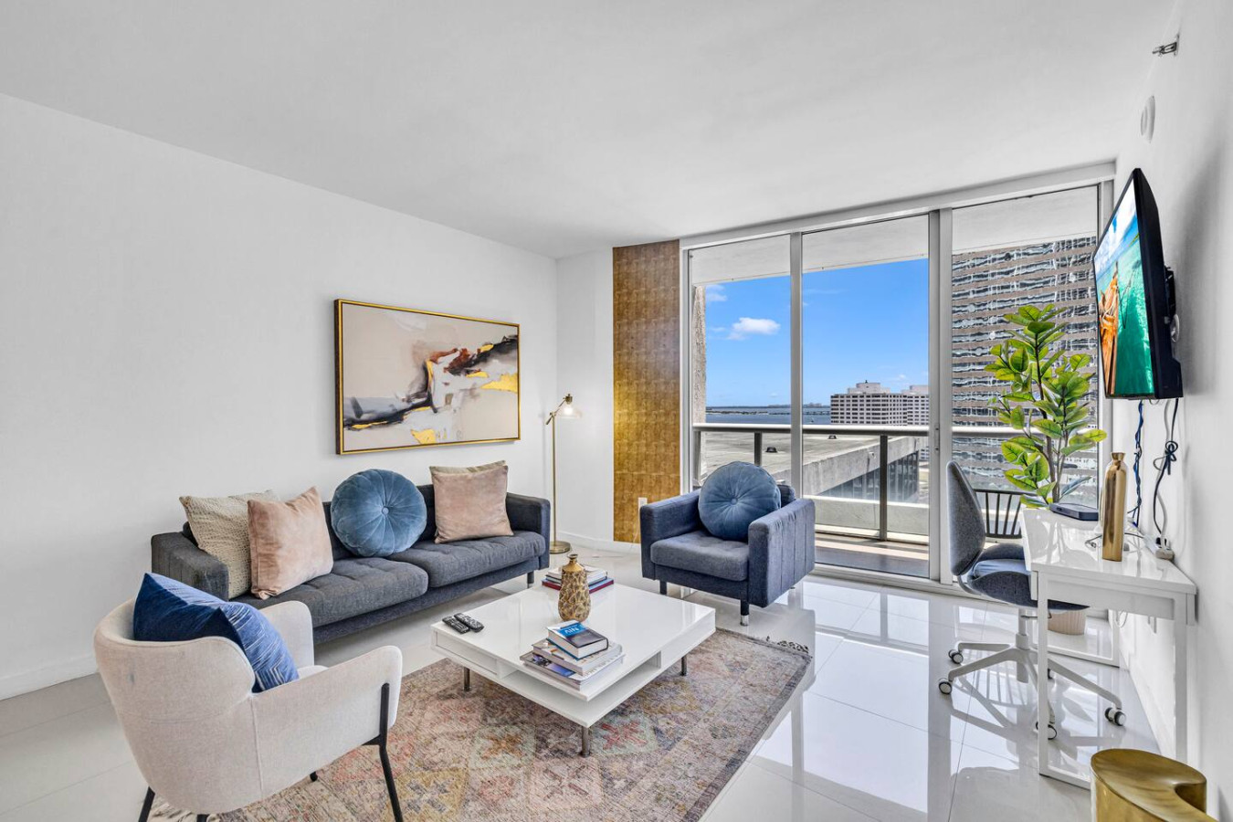 Villa Harmattan Vizcaya Miami 1466594: Luxury 2-Bedroom Apartment with Pool and Seaview, Downtown Miami