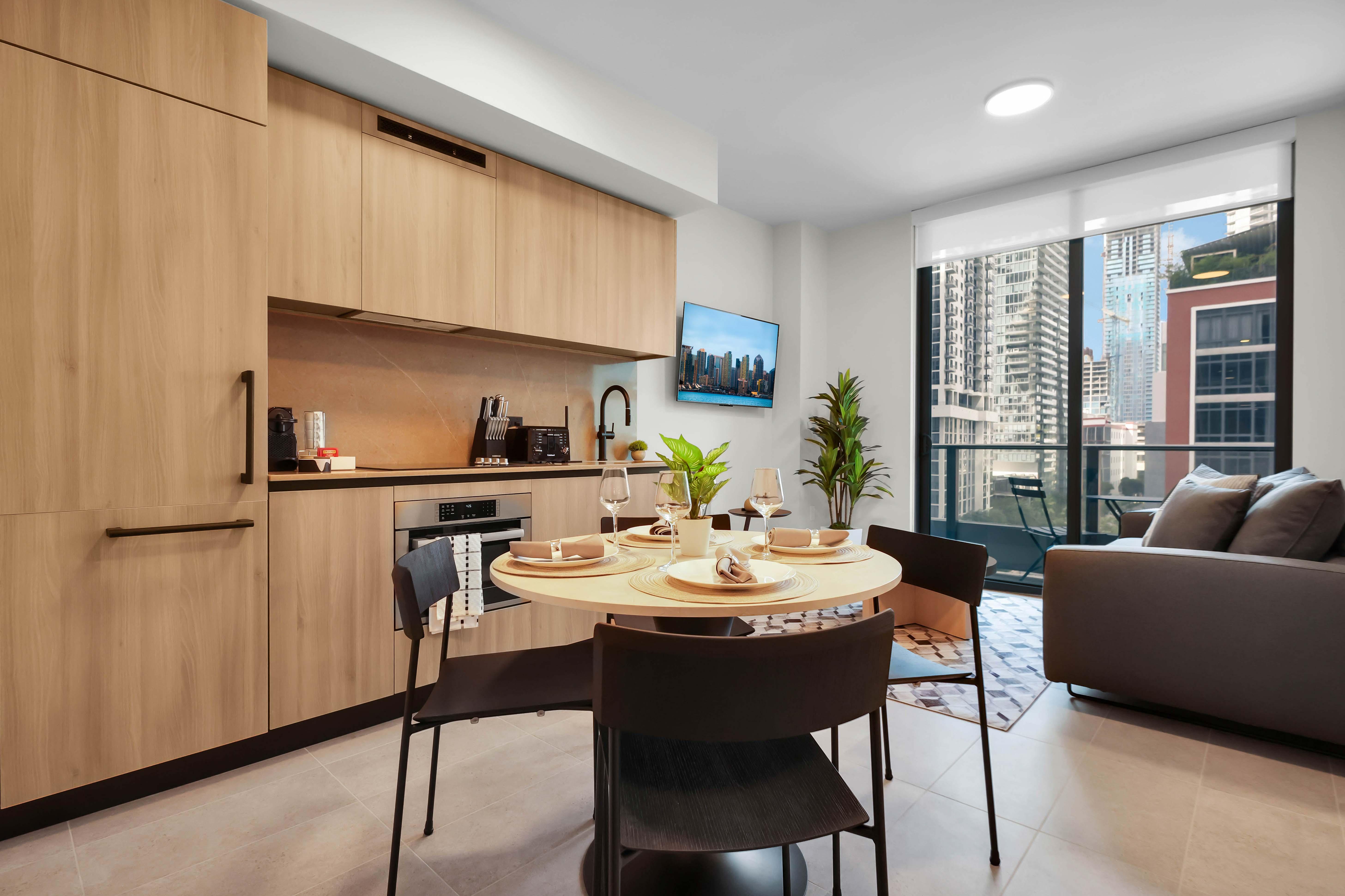 Villa Harmattan Vizcayne Miami: Luxury 1-Bedroom Apartment with Pool and Sea Views, Downtown Miami