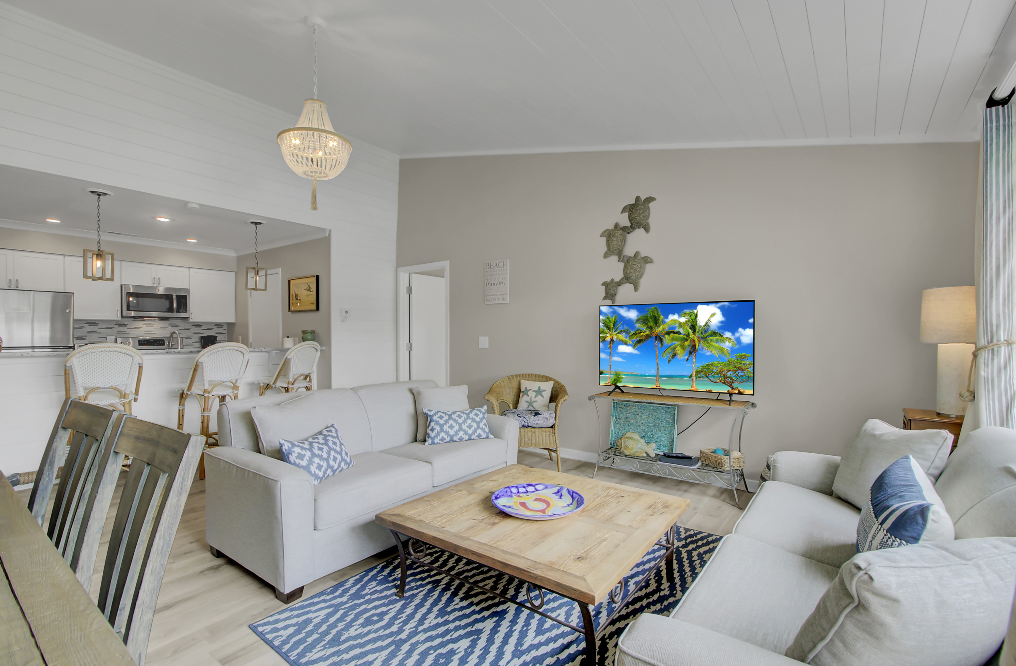Villa Harmattan Wappoo Charleston: Luxury 2-Bedroom Villa with Private Pool and Sea Views, Charleston
