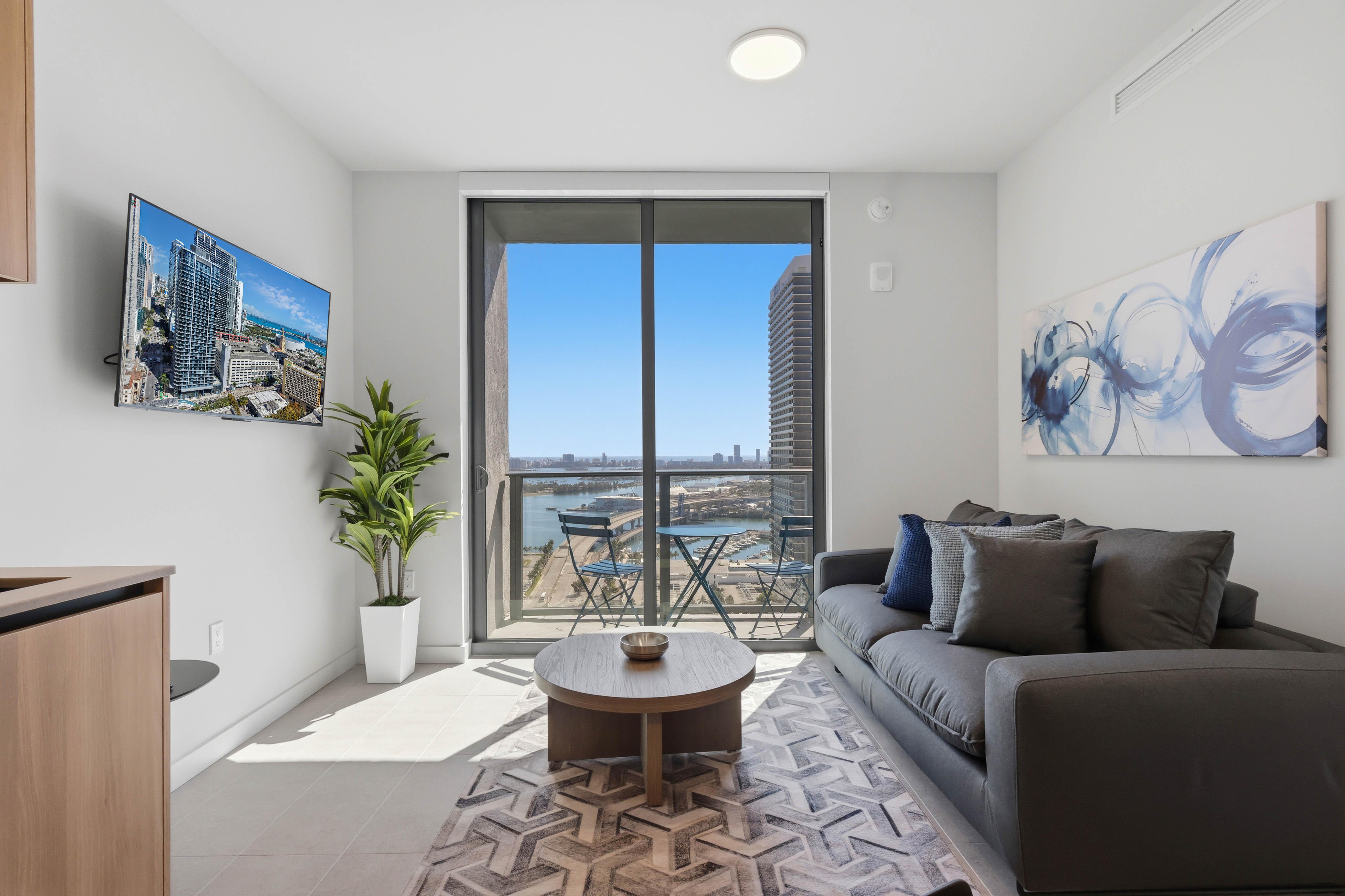 Villa Harmattan Watson Island Miami: Luxury 1-Bedroom Apartment with Rooftop Pool and Seaviews, Downtown Miami