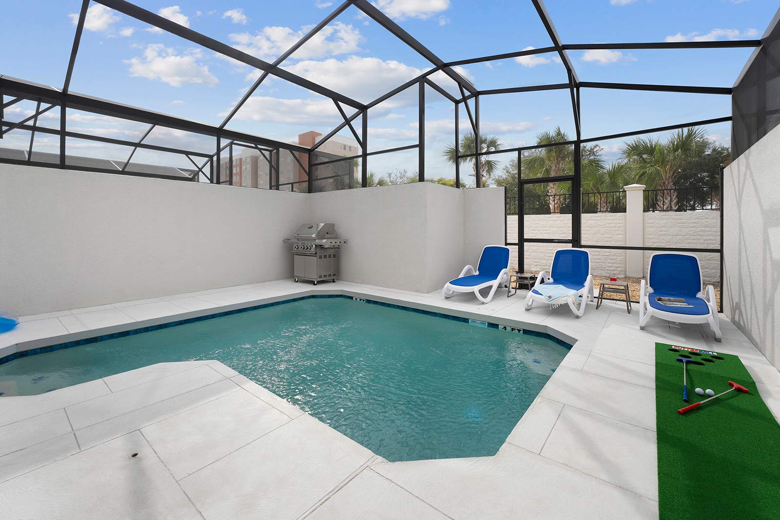 Villa Harmattan Wekiva Wintergarden: Luxury 4-Bedroom Villa with Private Pool and Shuttle Service, Orange County