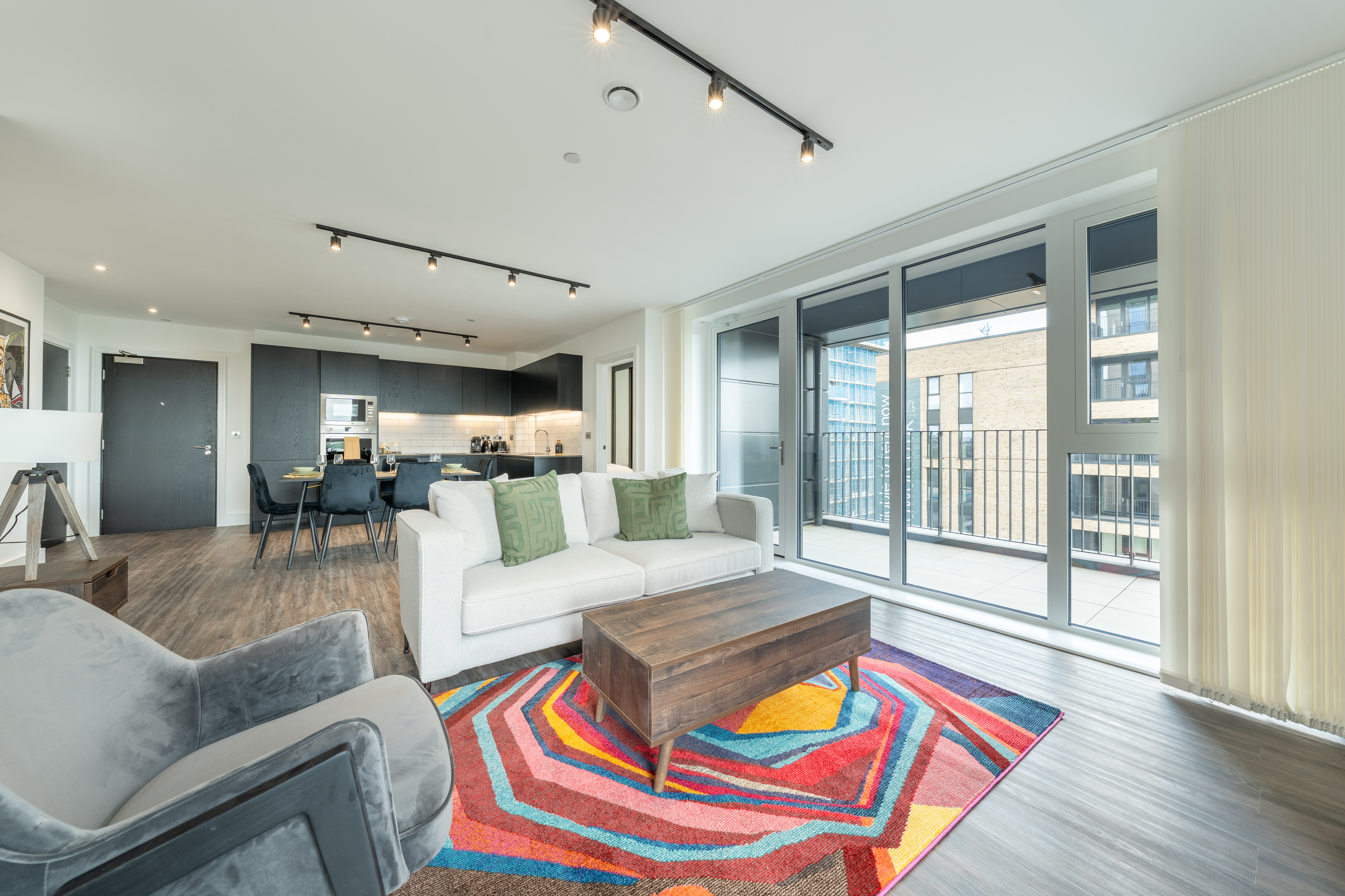 Villa Helm Caerphilly Kensal Green: Luxury 3-Bedroom Apartment with Family-Friendly Amenities, Kensal Green London