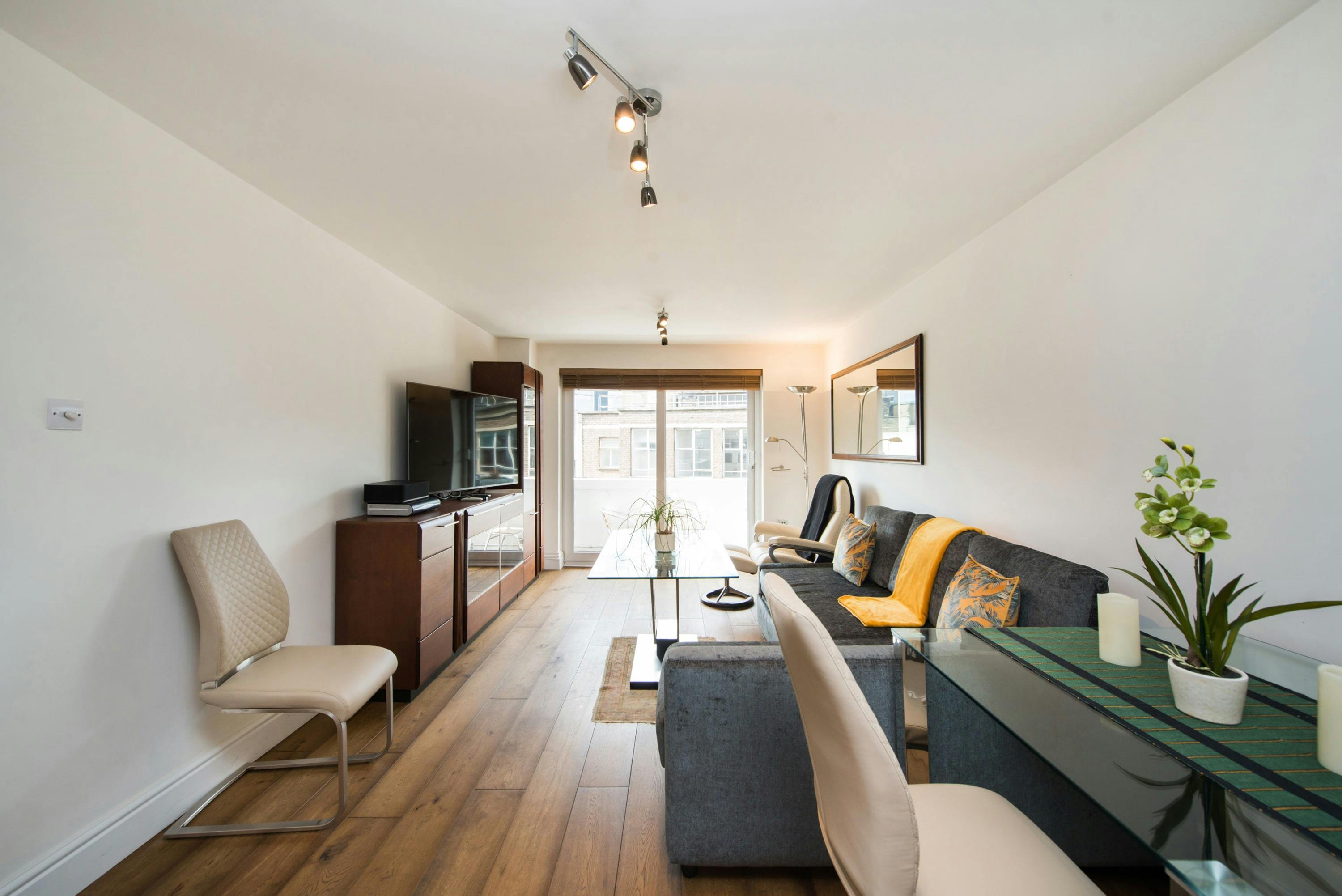 Villa Helm Caulfield Soho: Luxury 1-Bedroom Apartment with Spa Sauna, Soho London