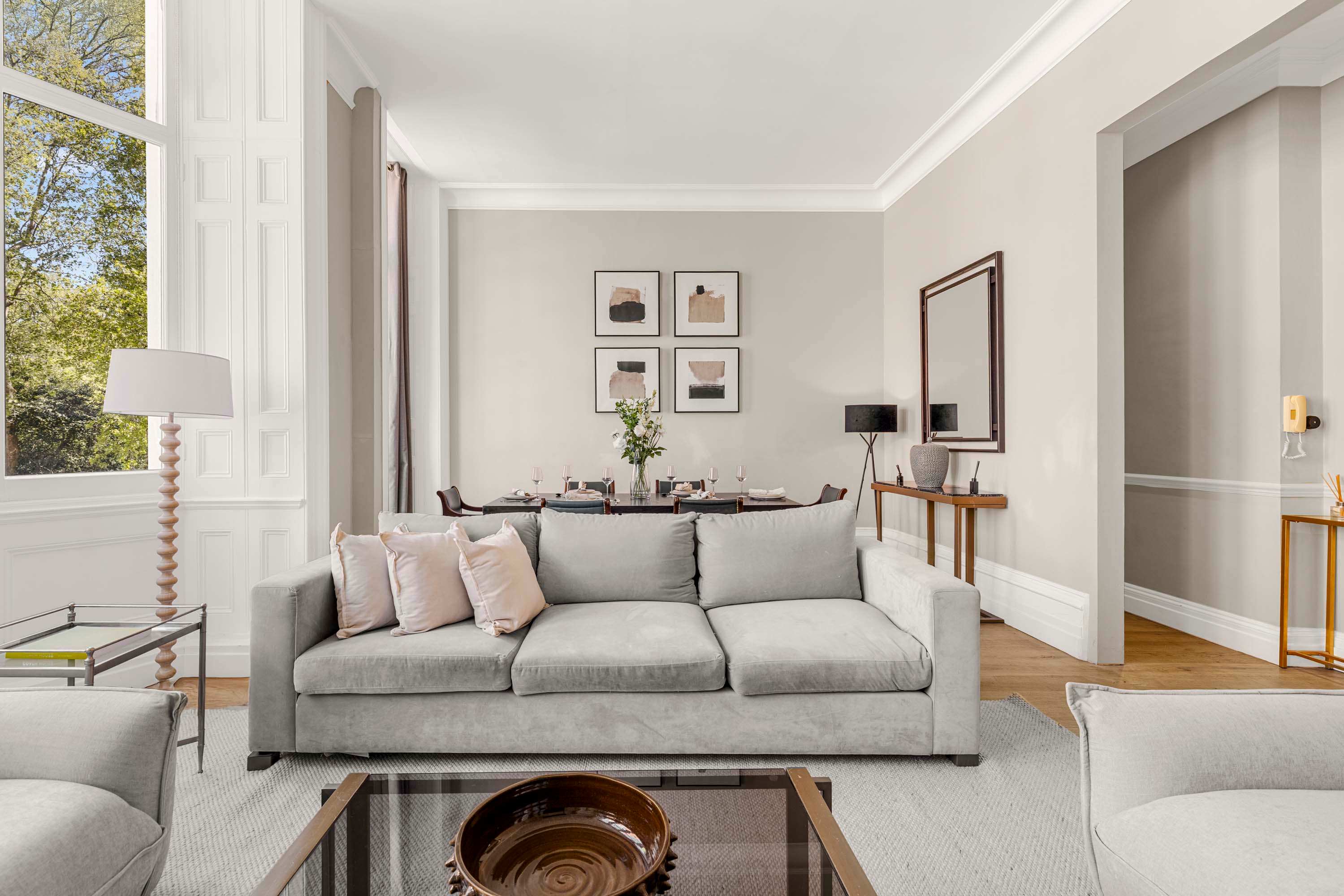 Villa Helm Caxton Knightsbridge: Luxury 2-Bedroom Apartment with Private Parking in Knightsbridge London