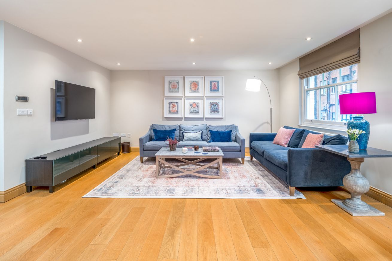Villa Helm Fraxini Marylebone: Luxury 3-Bedroom Apartment with Private Parking and Spa, Marylebone London