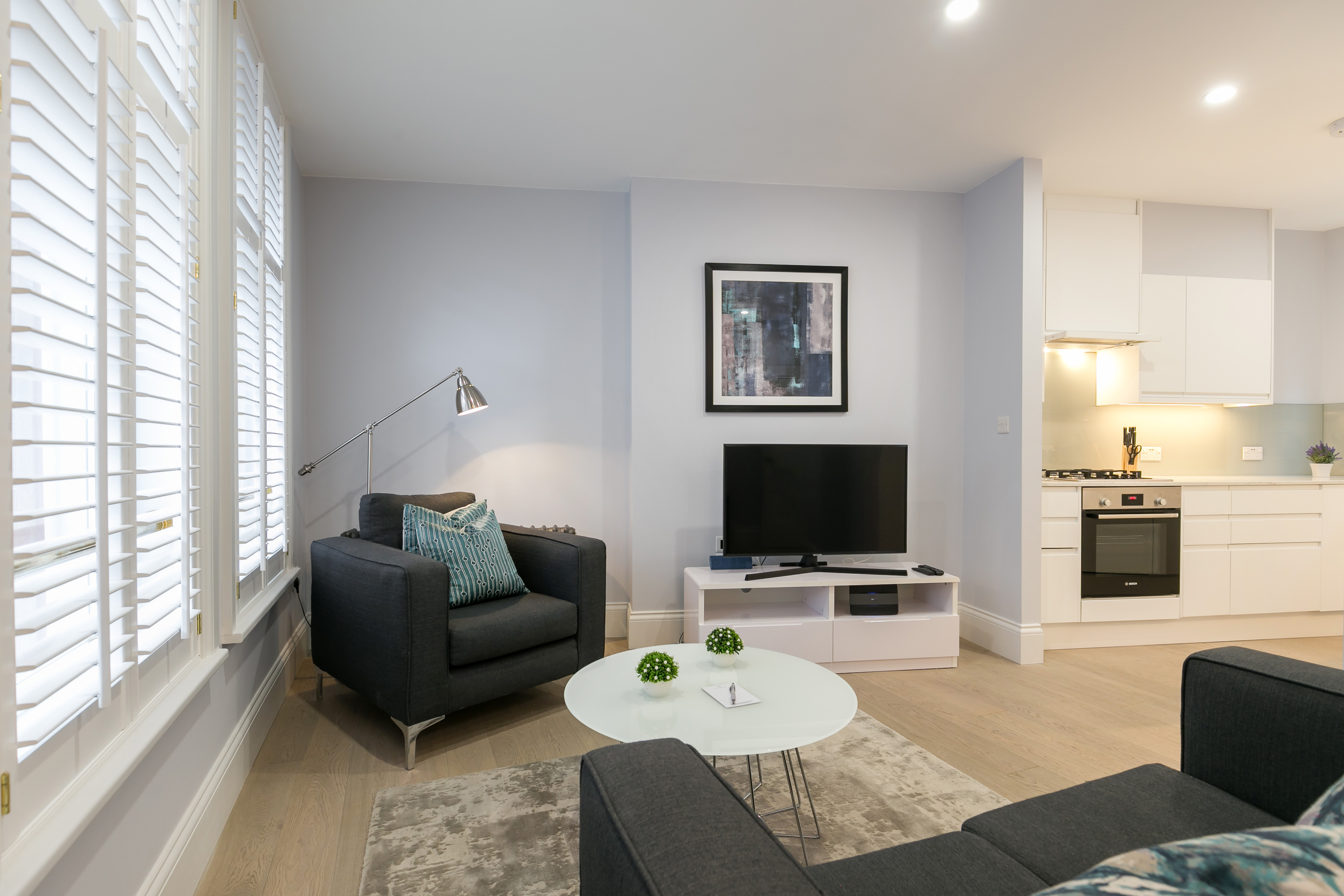 Villa Helm Frazer Soho: Luxury 1-Bedroom Apartment with Spa and Family-Friendly Features, London West End