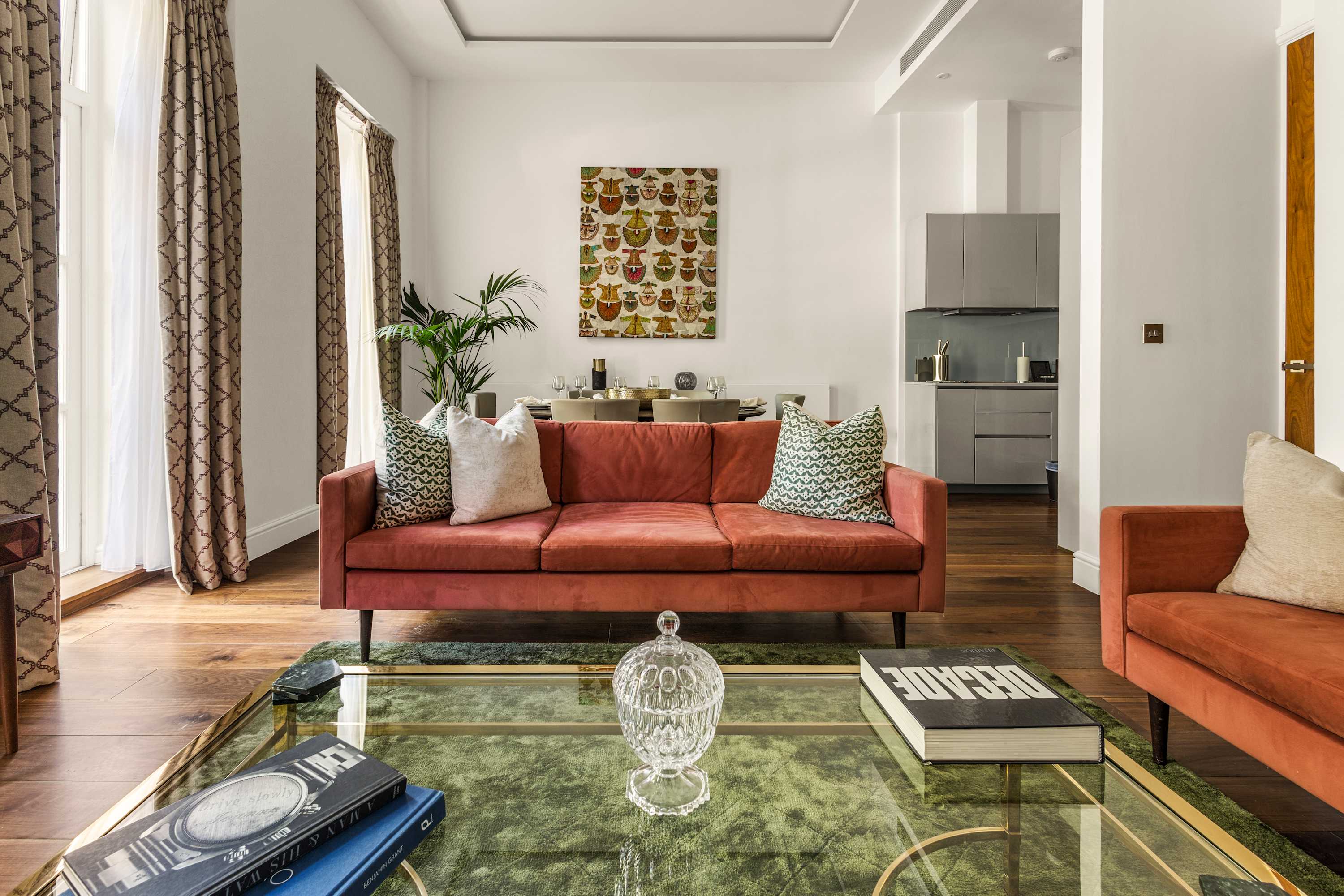 Villa Helm Hawkeslow Kensington: Luxury 3-Bedroom Apartment with Spa and Terrace, Kensington London