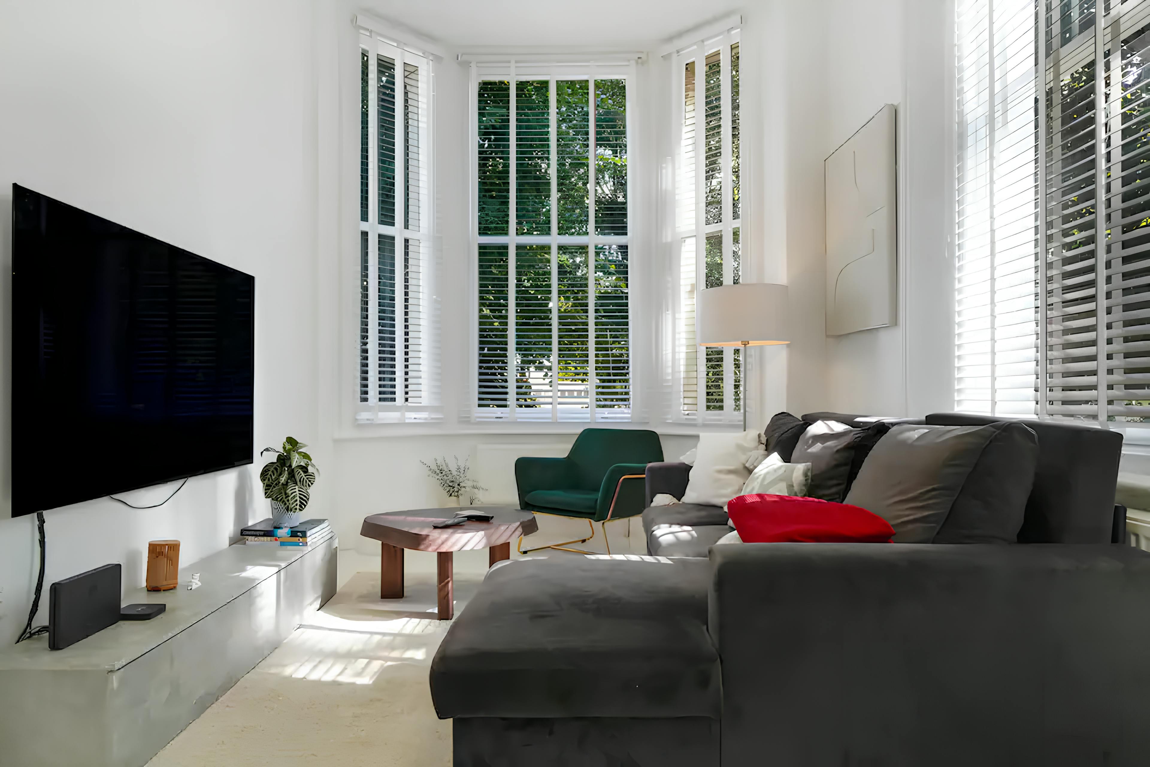 Villa Helm Hawley Kilburn: Stylish 2-Bedroom Apartment Rental with Family-Friendly Features in Kilburn London