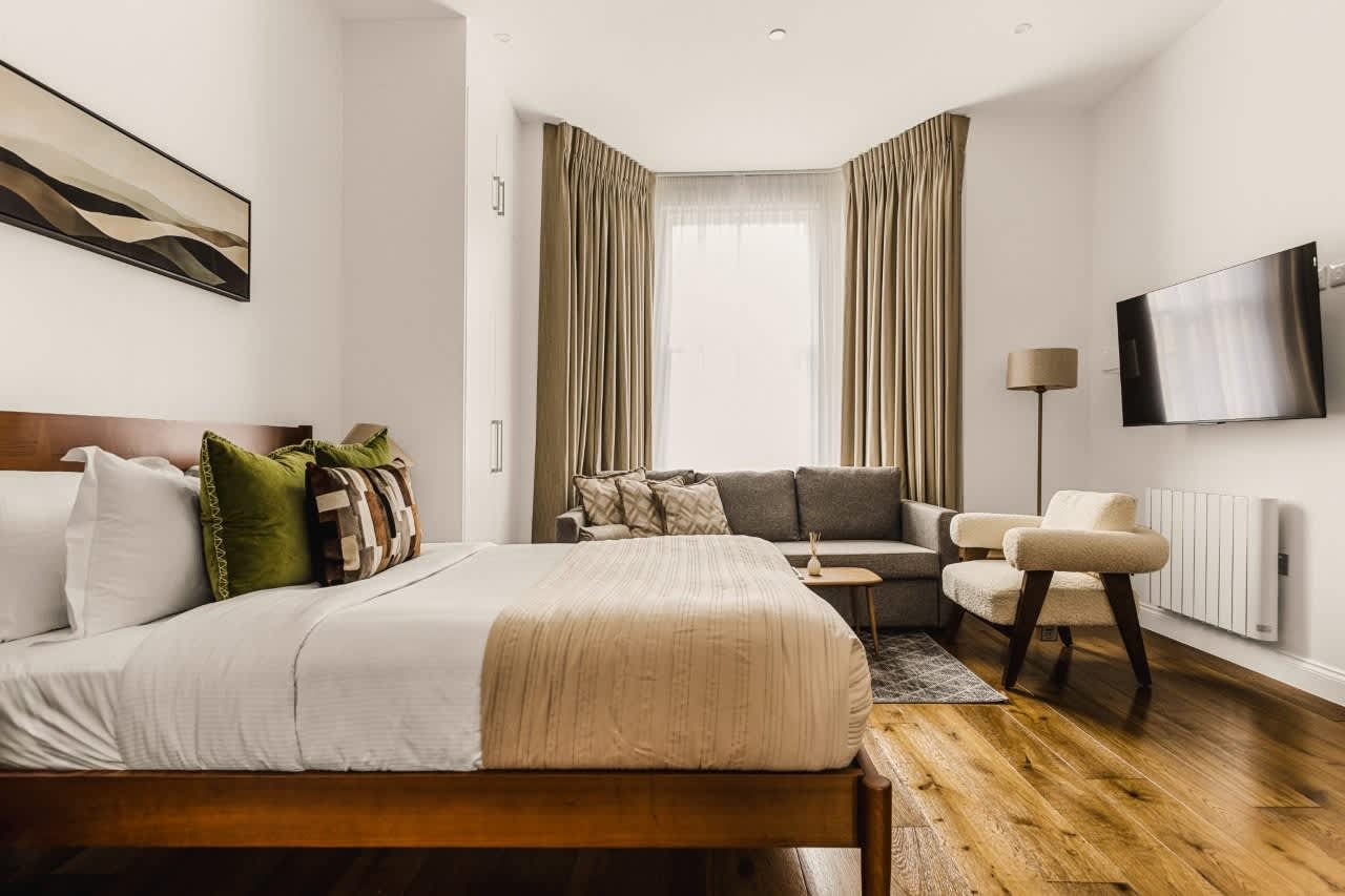 Villa Helm Hawthorn Kensington: Luxury 1-Bedroom Apartment with Air Conditioning and Private Parking, Kensington London