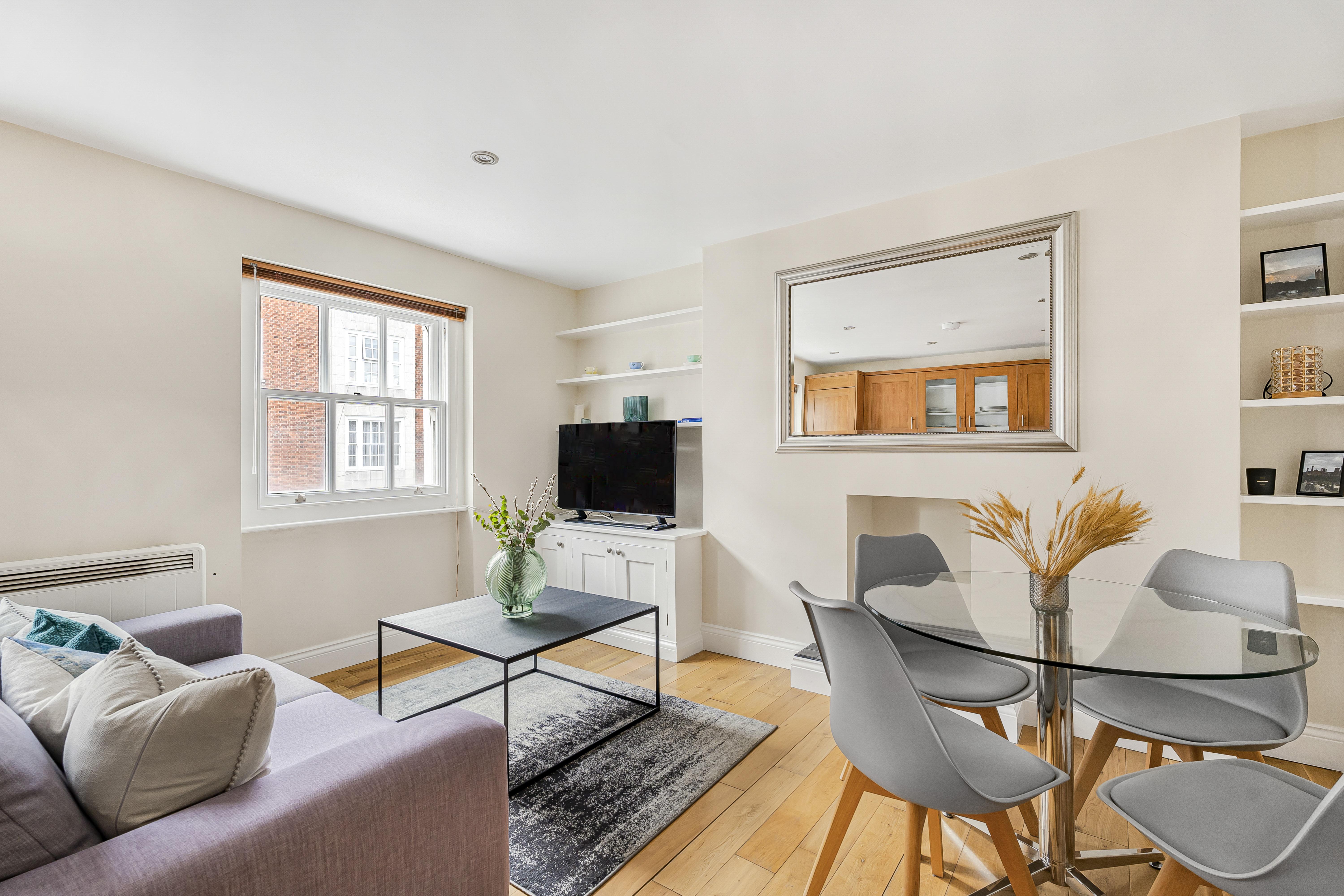 Villa Helm Hawthorn Marylebone: Chic 1-Bedroom Apartment with Private Parking in Marylebone
