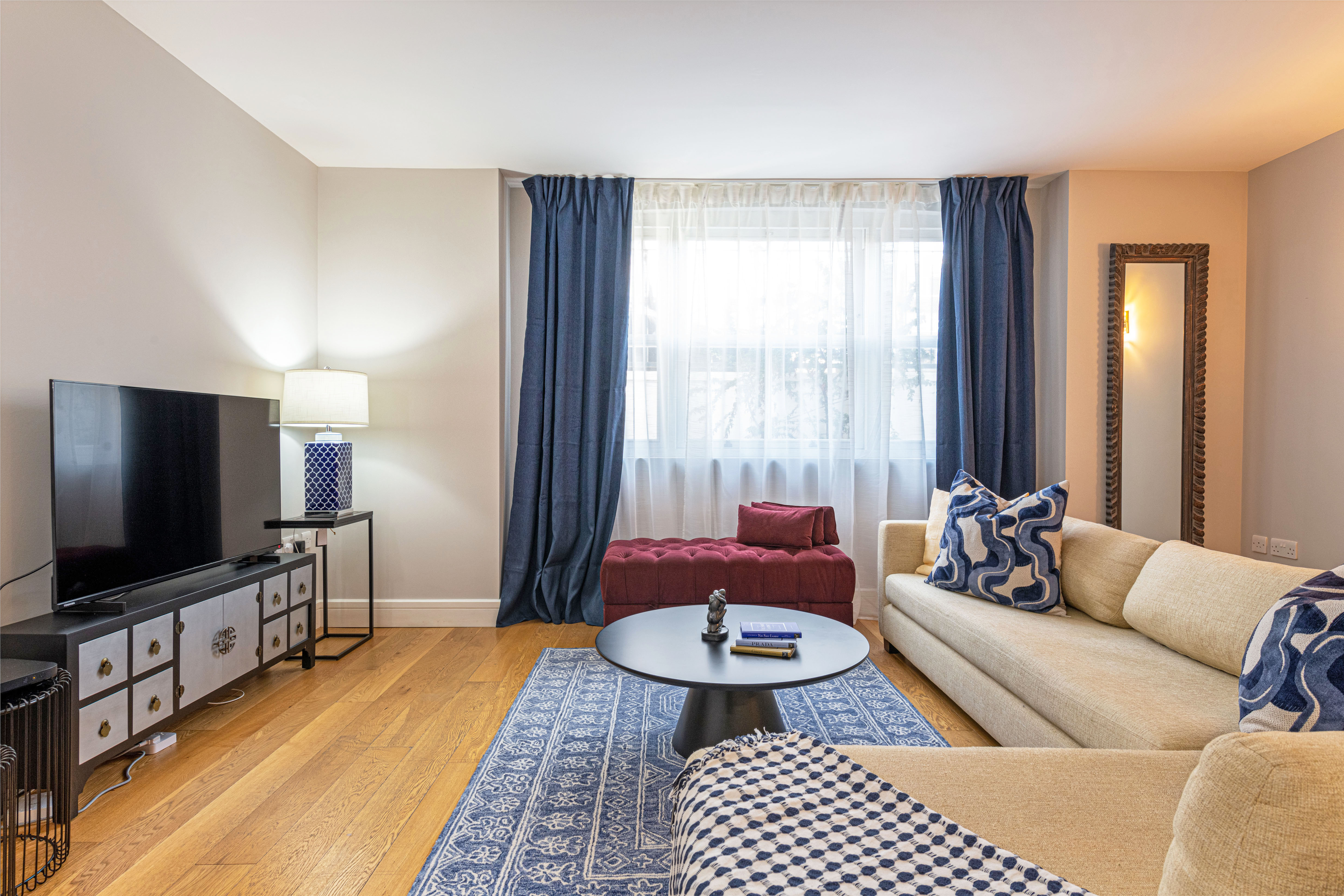 Villa Helm Hawthorn Putney: Luxury 2-Bedroom Apartment with Spa and Private Parking, Putney London