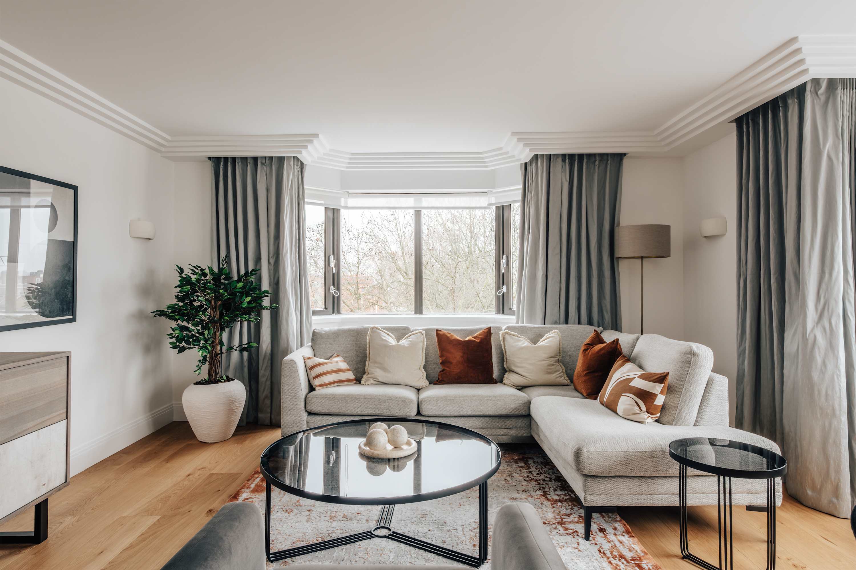 Villa Helm Hawthorn Victoria: Stylish 1-Bedroom Luxury Apartment Rental with Workspace, Victoria London