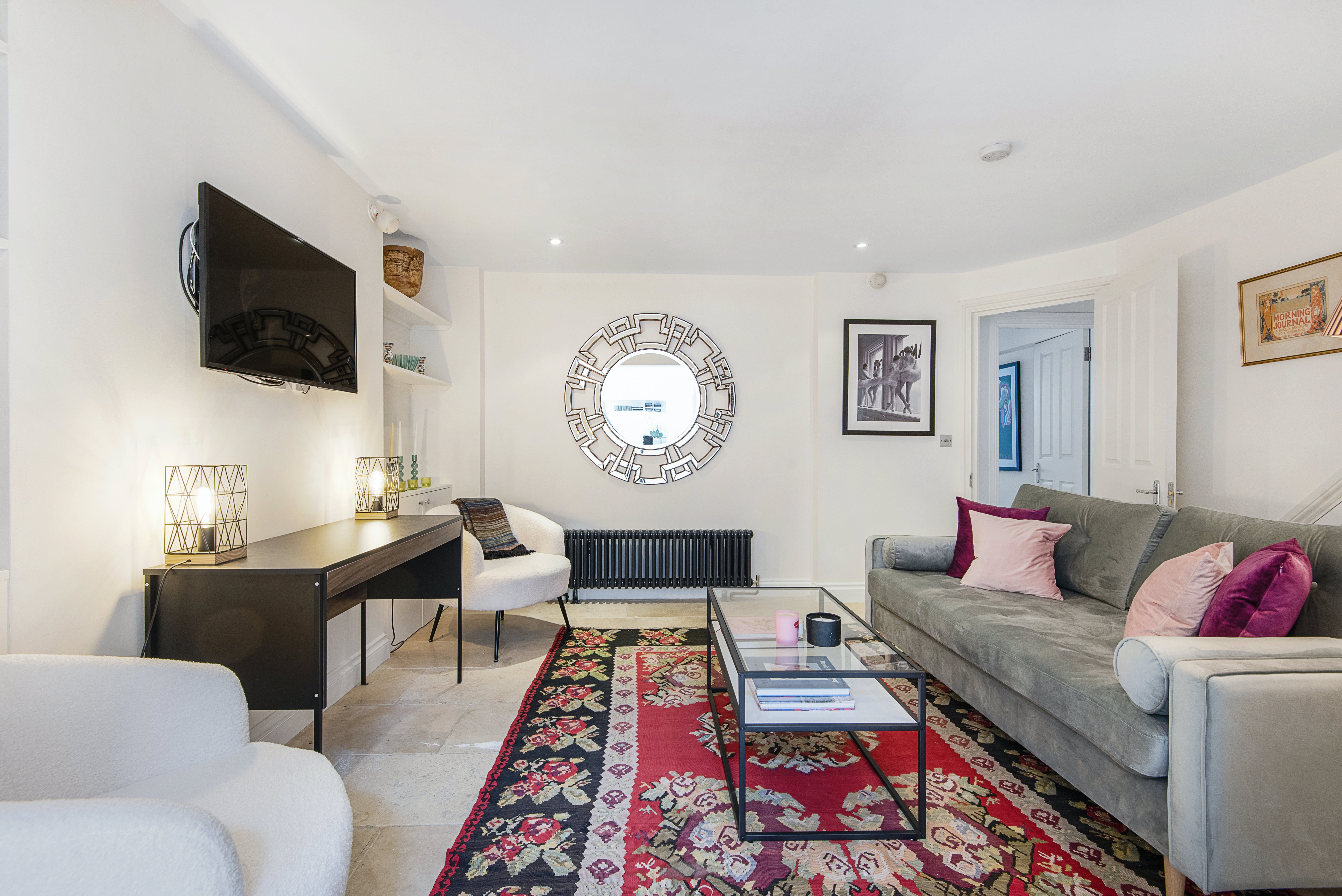 Villa Helm Rowan Bayswater 61534: Luxury 1-Bedroom Apartment with Spa and Family-Friendly Features, Bayswater London