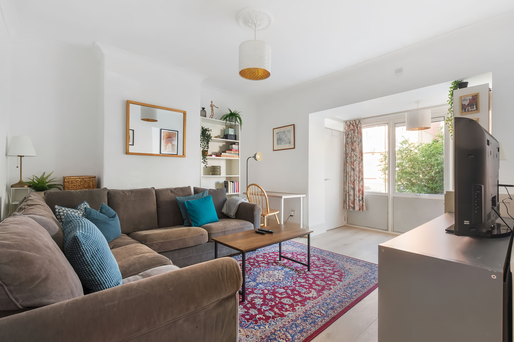 Villa Helm Rowan Bethnal Green: Luxury 3-Bedroom Family Apartment Rental in Bethnal Green, London