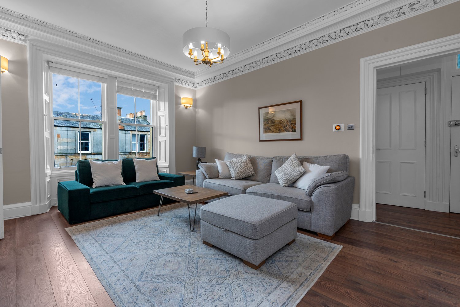 Villa Helm Rowan Dean Village: Luxury 2-Bedroom Apartment with Spa and Private Parking, Dean Village Edinburgh