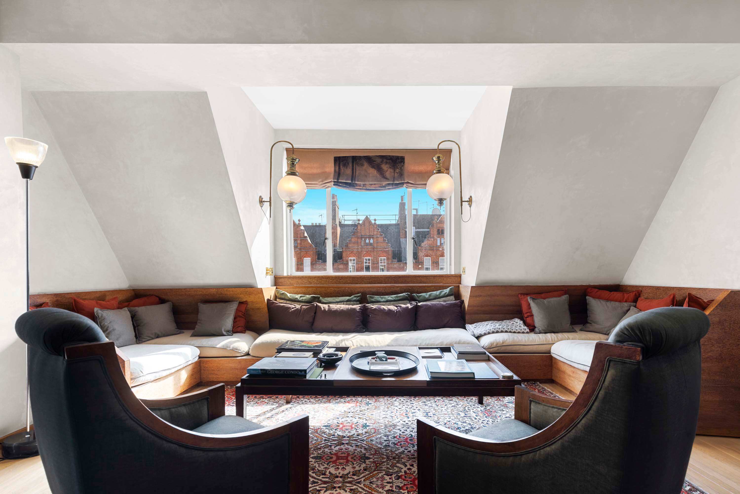 Villa Helm Rowan Knightsbridge: Luxury 2-Bedroom Apartment with Private Garden in Knightsbridge, London