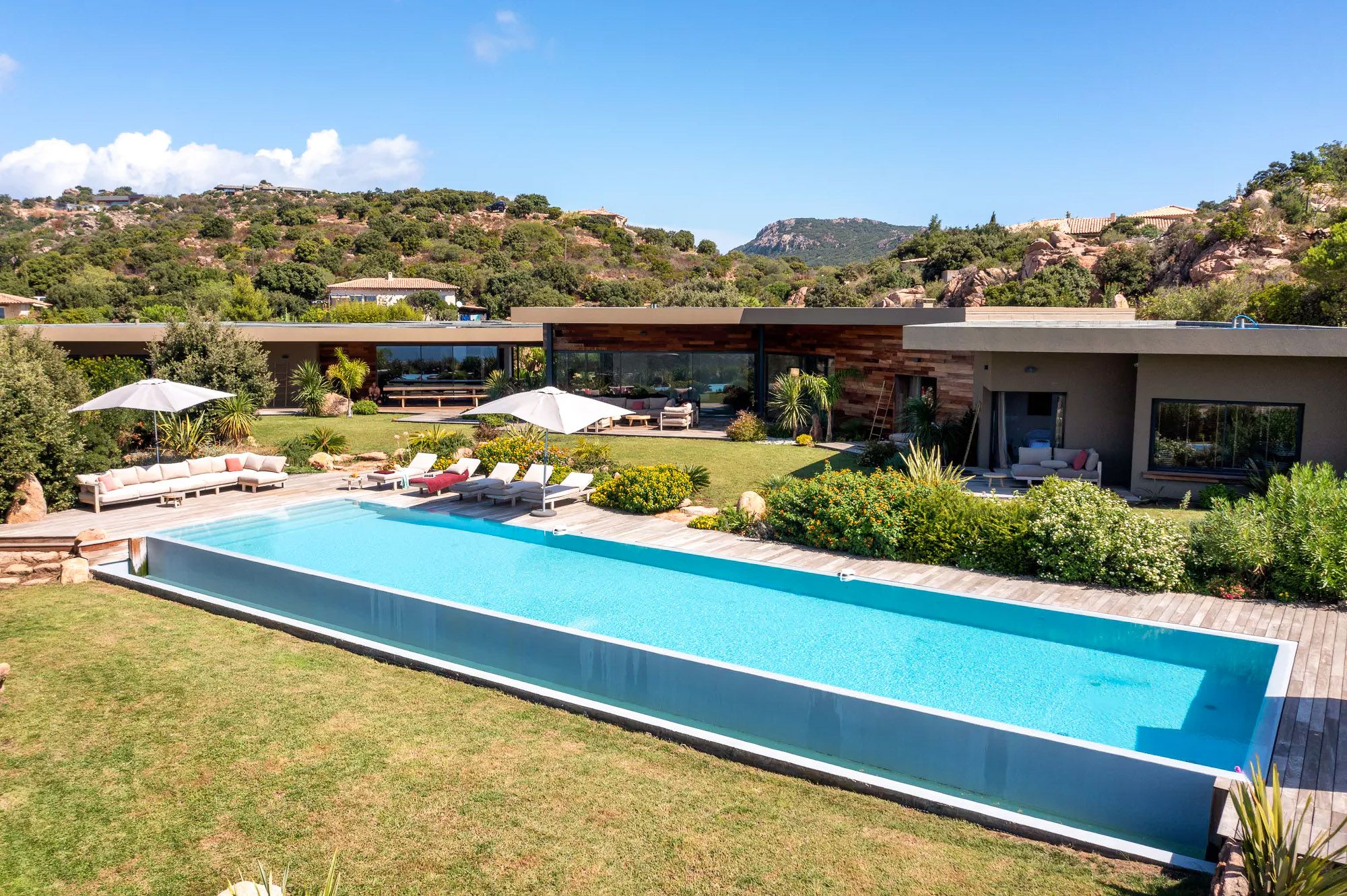Villa Immortelle Palombaggia PortoVecchio: 6-Bedroom Sea View Villa with Heated Pool and Spa in Porto V