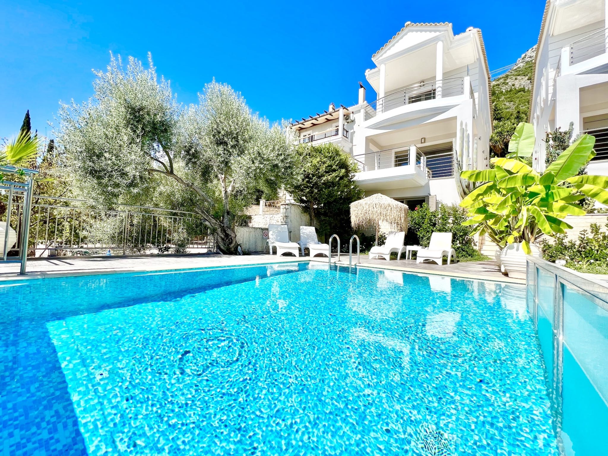 Villa Kokkinos Perigiali Lefkada: Luxury 2-Bedroom Villa with Private Pool and Sea Views, Lefkada