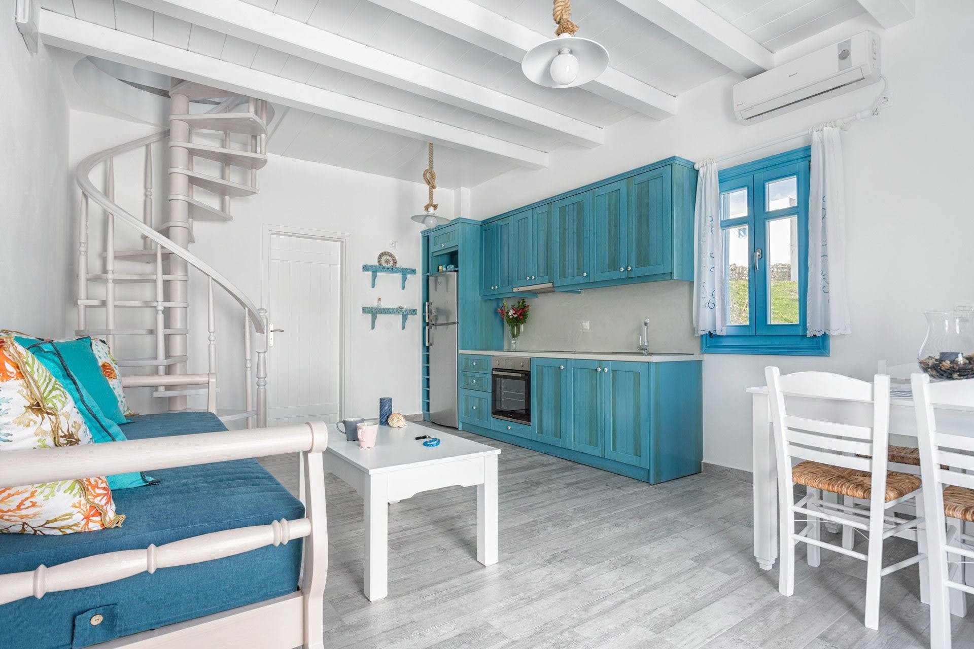 Villa Kyanos Agios Stefanos Kalymnos: Luxury 2-Bedroom Apartment with Sea Views and Air-Con, Kalymnos