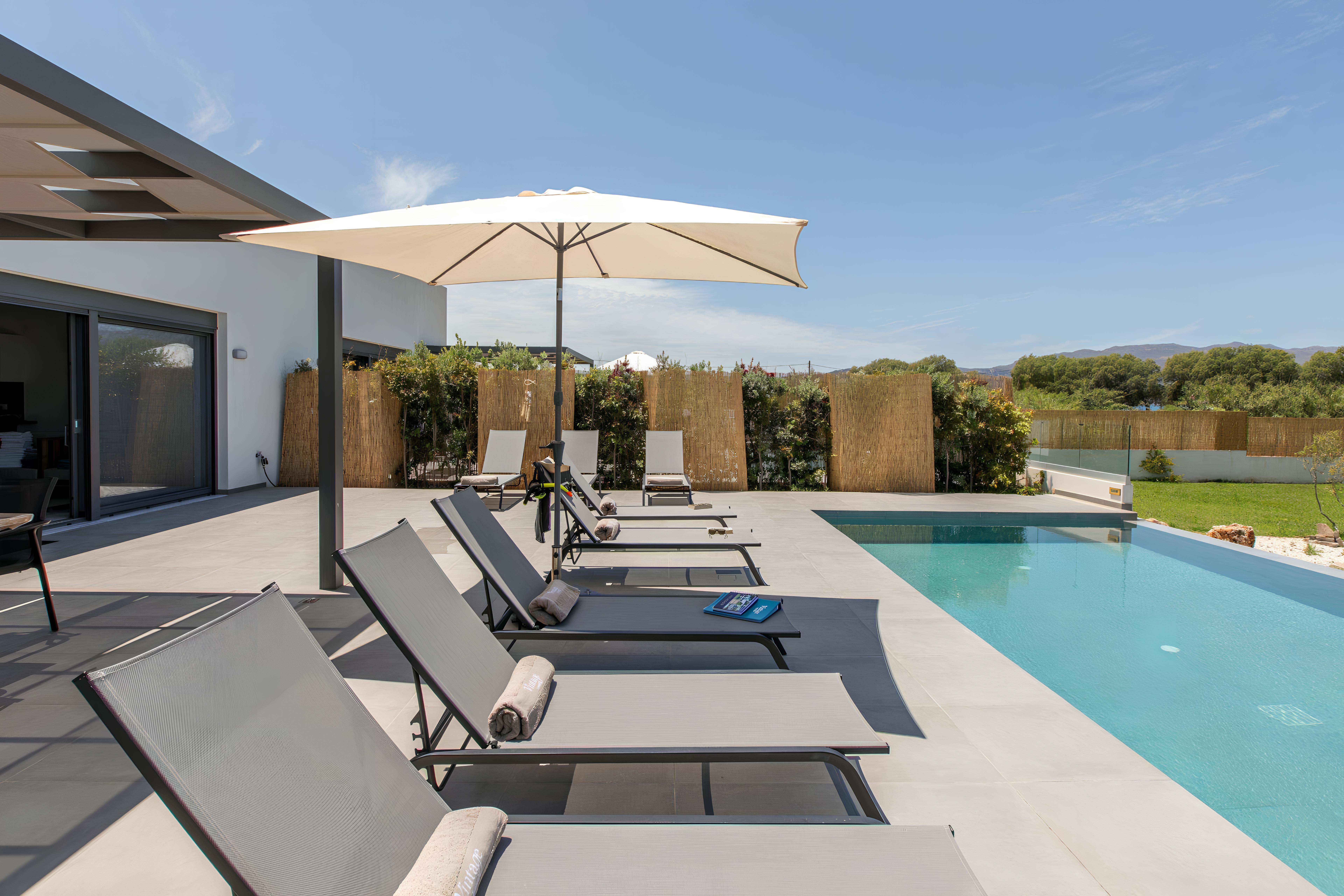 Villa Kyanos Akti Agia Marina: Luxury 3-Bedroom Villa with Infinity Pool and Sea Views, Agia Marina Crete