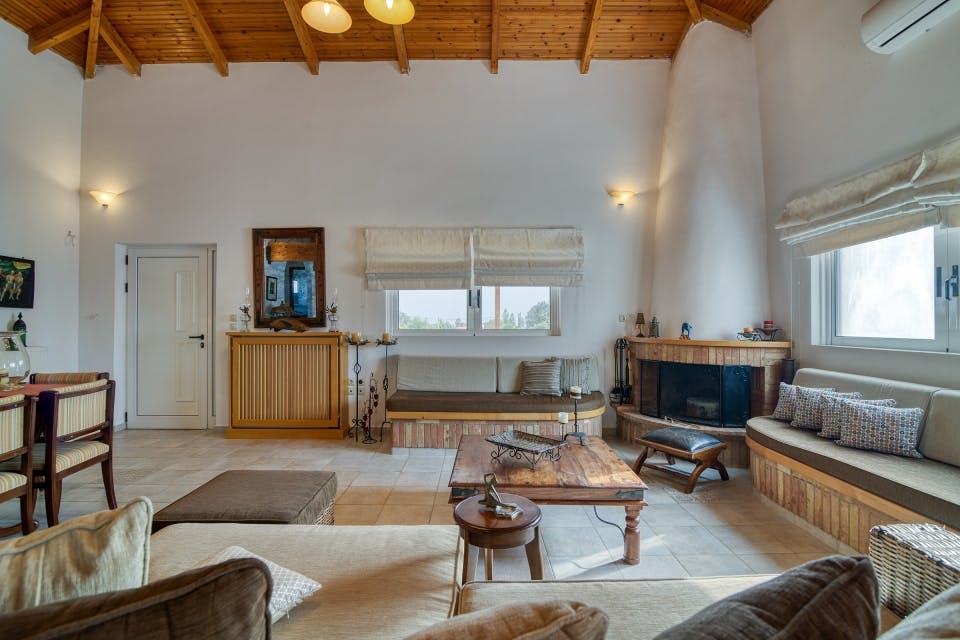 Villa Kyanos Akti Kato Achaia: Luxury 3-Bedroom Apartment with Sea Views and Pool, Achaea Greece