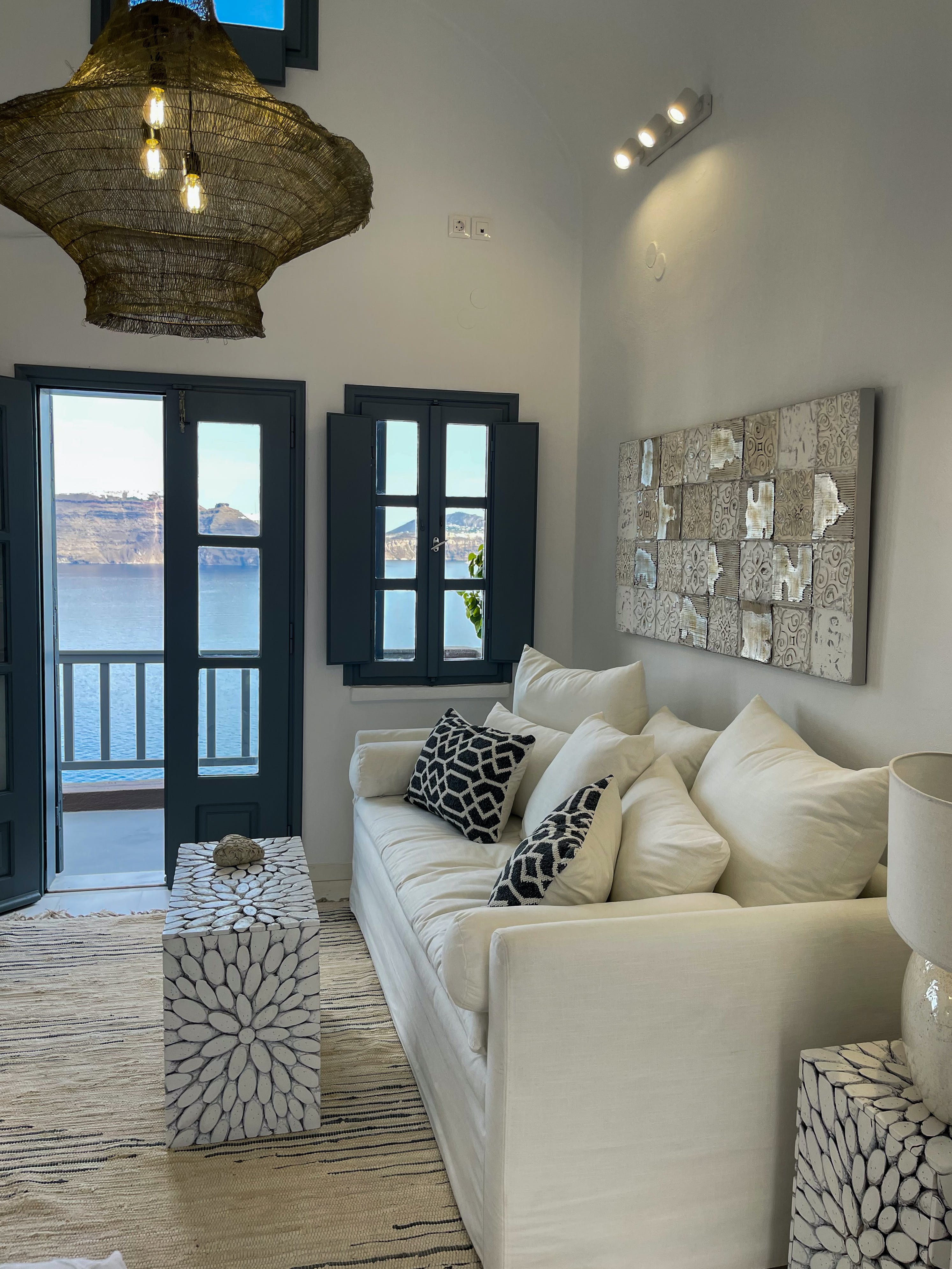 Villa Kyanos Exomytis Oia: Luxury 1-Bedroom Villa with Sea Views and Spa in Oia Santorini