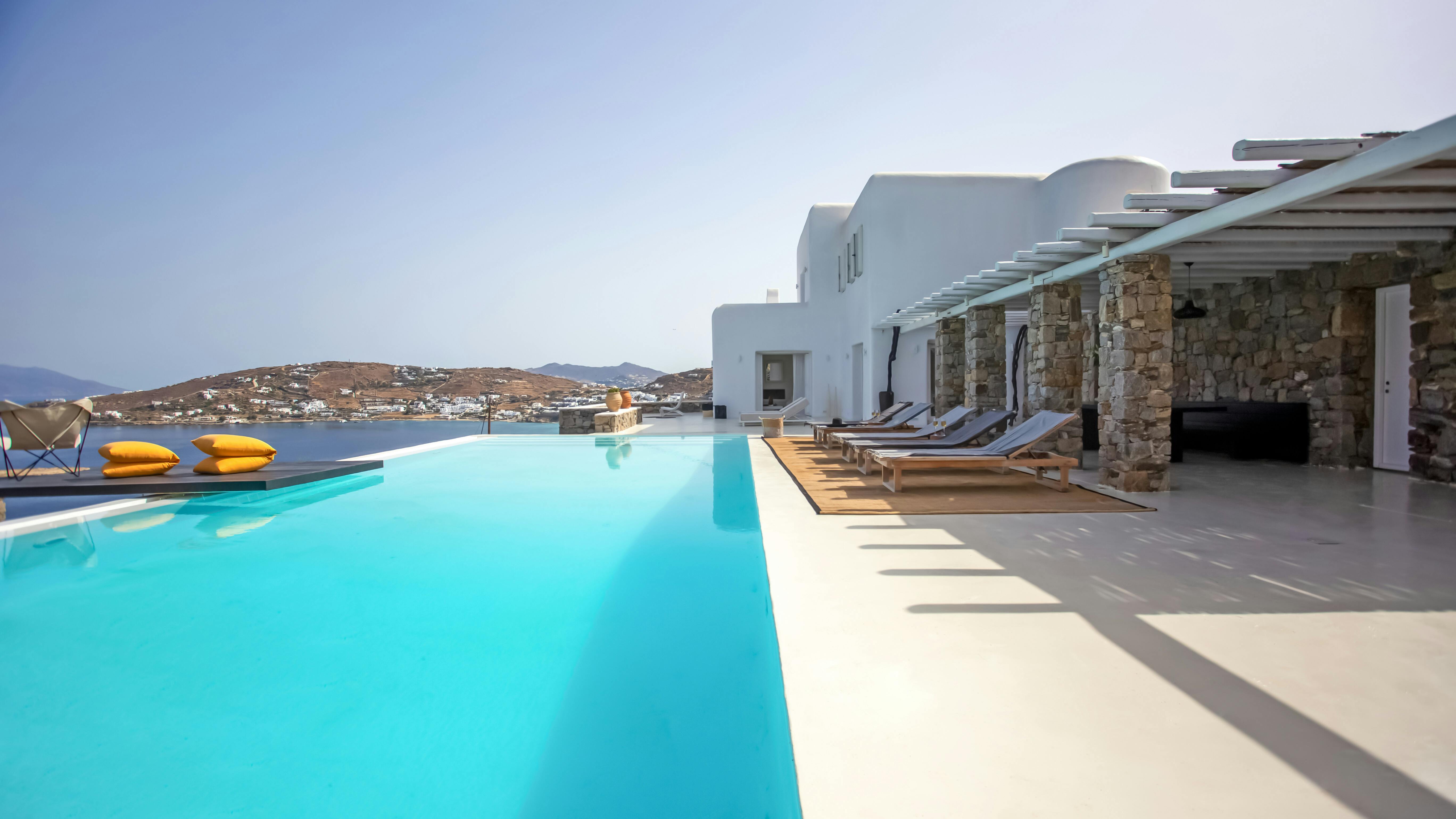 Villa Kyanos Lofos Agios Ioannis: Luxury 6-Bedroom Villa with Private Pool and Sea Views, Agios Ioannis