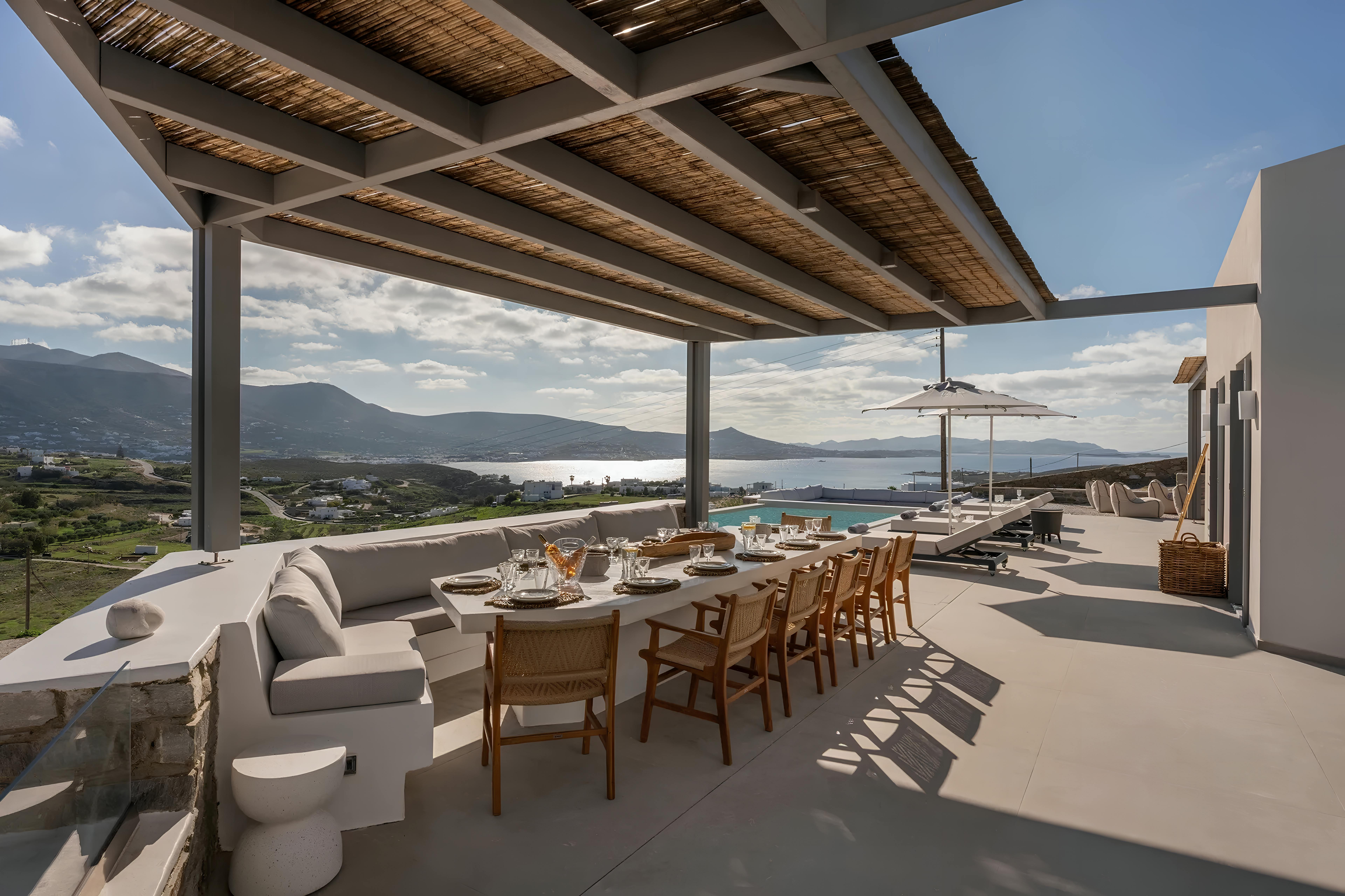 Villa Kyanos Lofos Marmara: Luxury 4-Bedroom Villa with Private Pool and Sea Views, Paros Greece