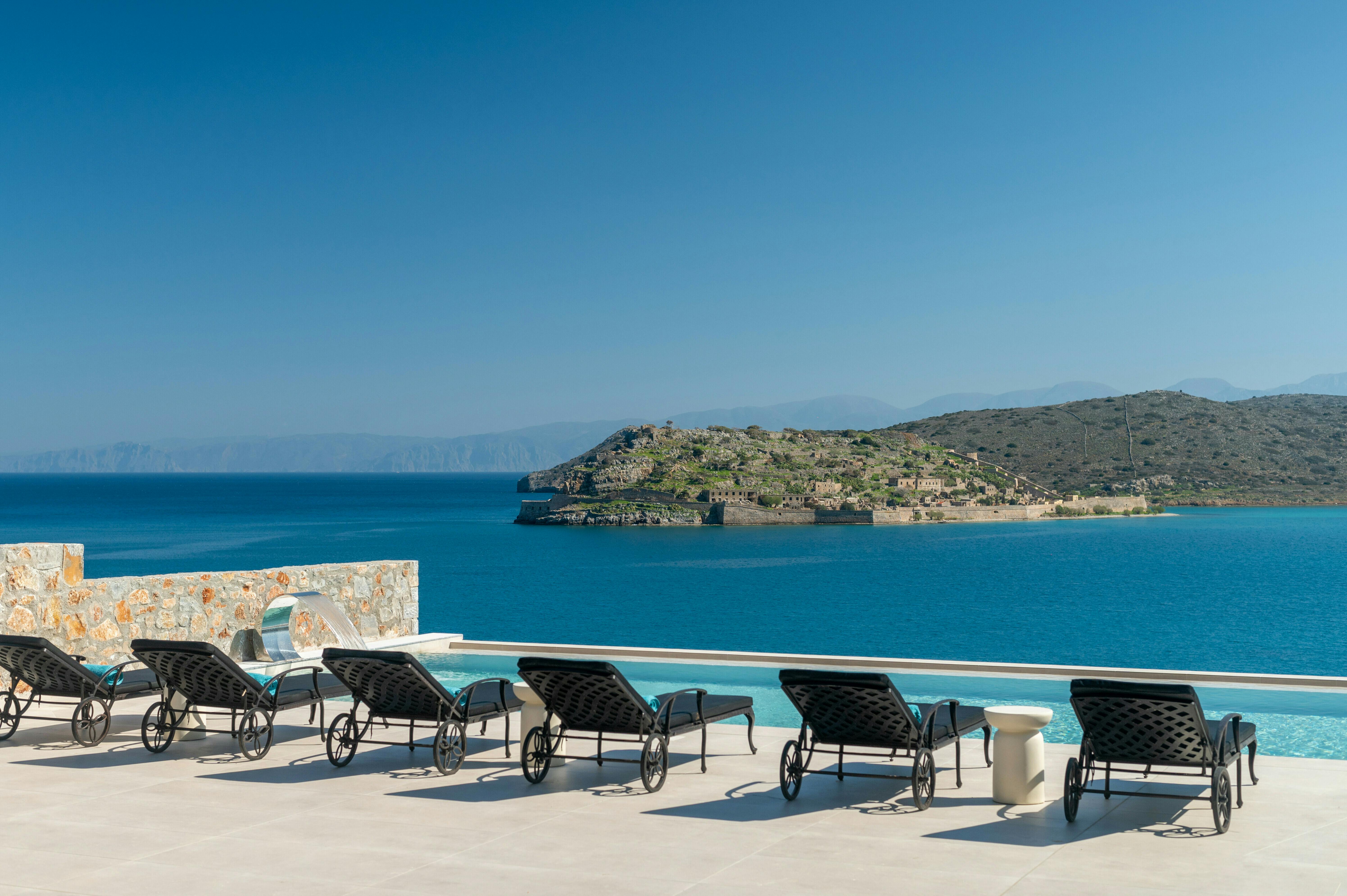 Villa Kyanos Lofos Vrouchas Crete: Luxury 10-Bedroom Villa with Infinity Pool and Spa, Vrouchas, Crete