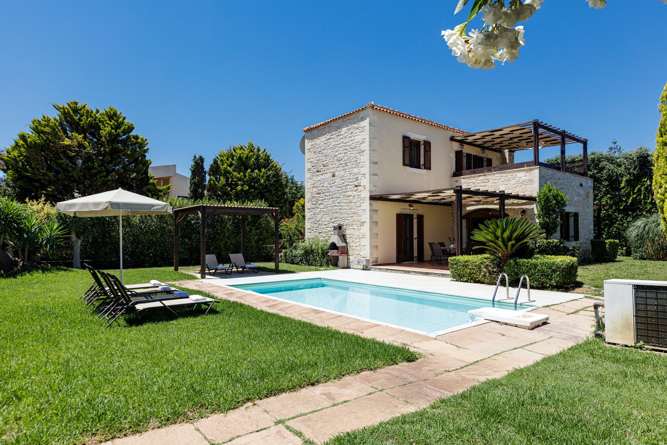 Villa Kyanos Perama Rethymno: Luxury 3-Bedroom Villa with Private Pool and Sea Views, Rethymno Crete