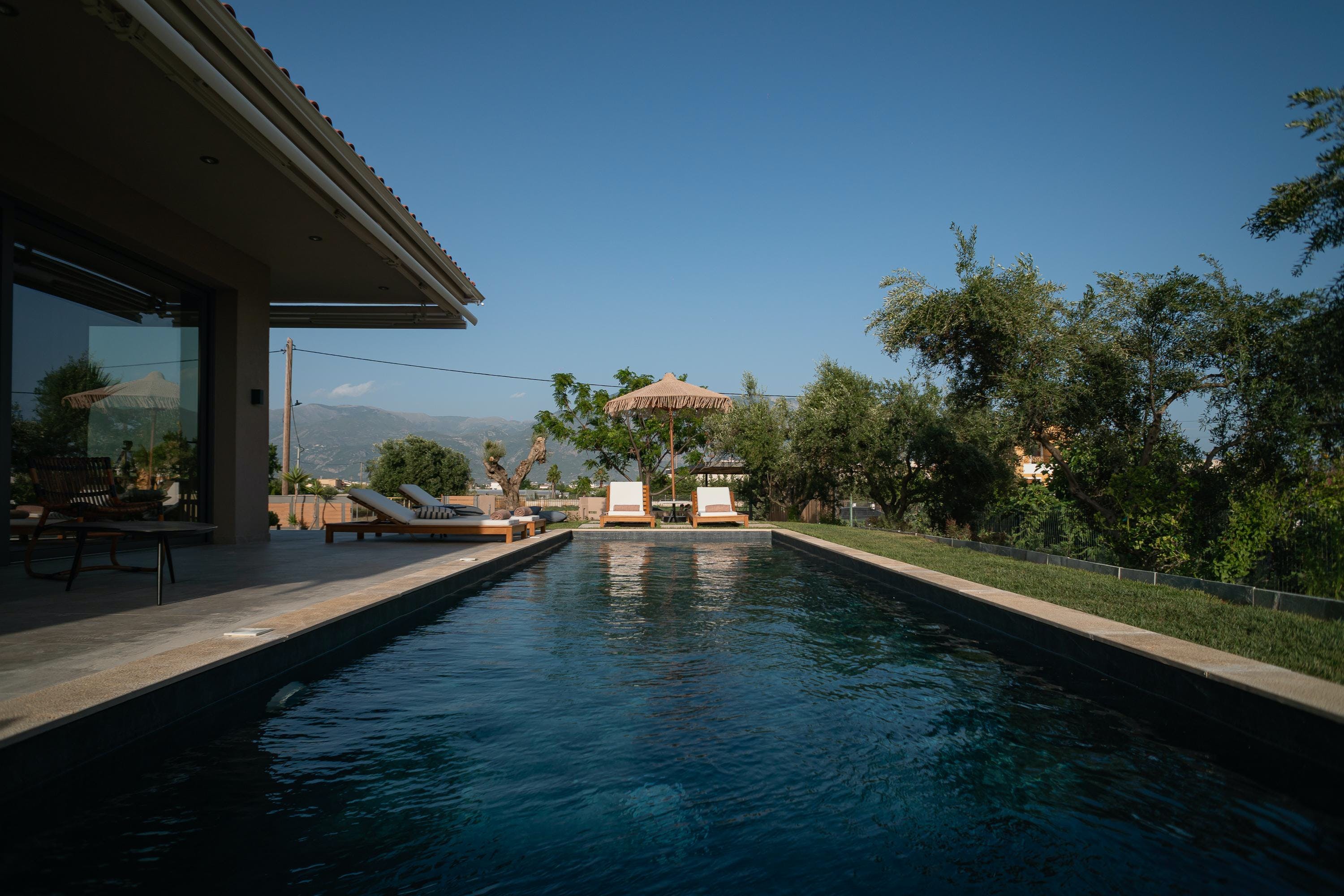 Villa Kyanos Perivolakia Kalamata: Luxury 2-Bedroom Apartment with Pool and Sea Views, Messenia