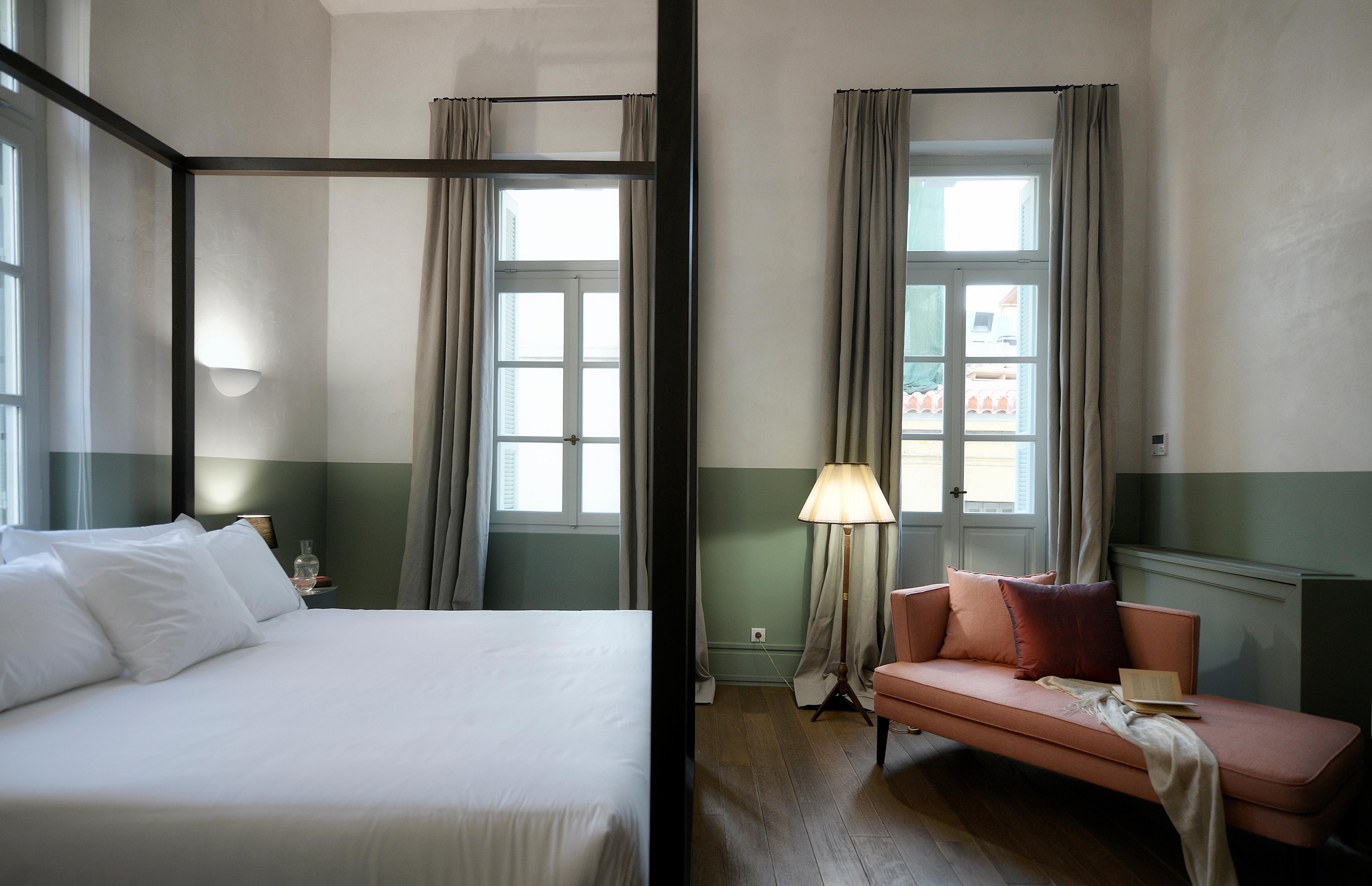 Villa Kyanos Plaka Athens: Luxury 1-Bedroom Apartment with Sea View and Spa, Athens