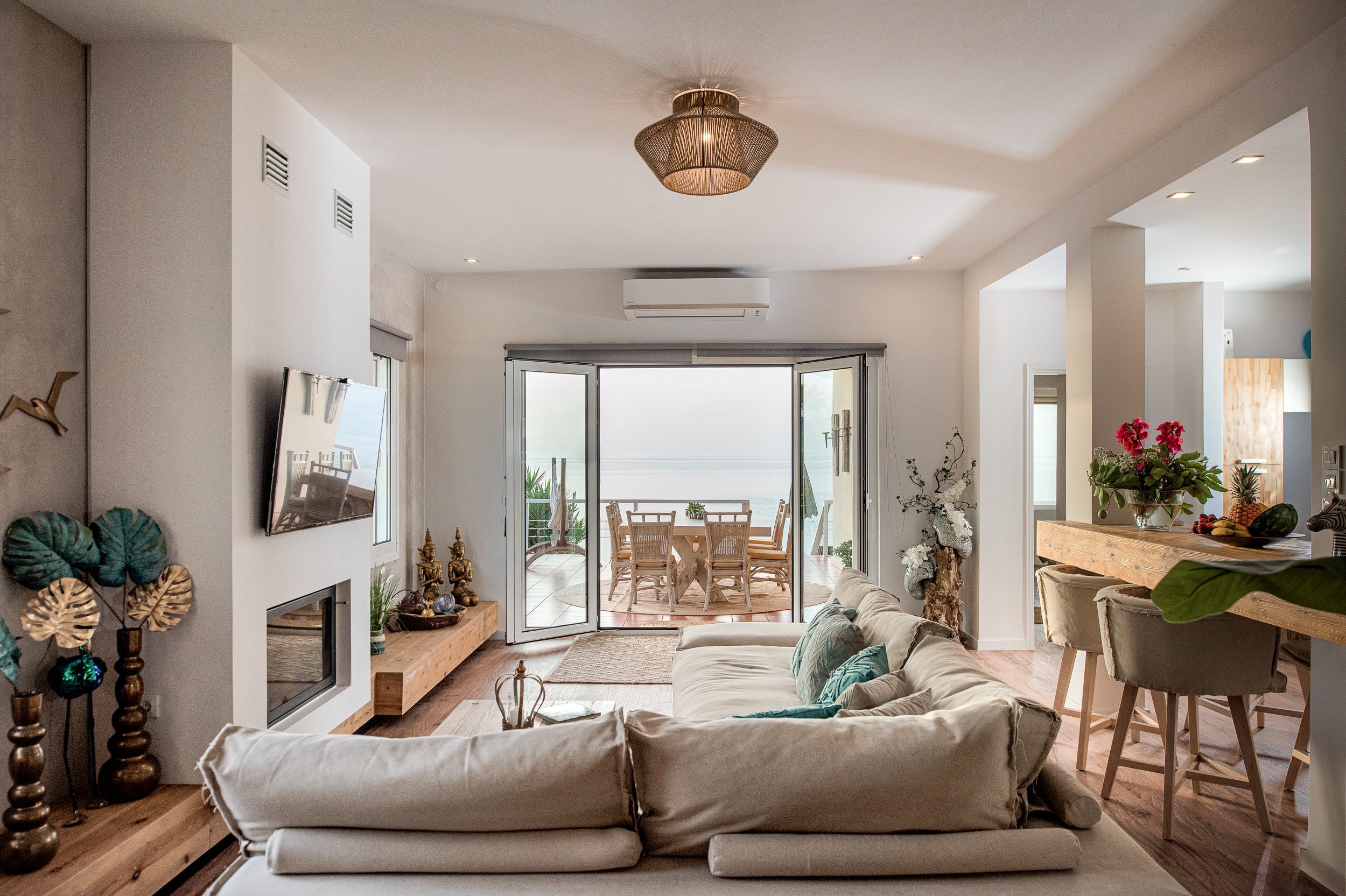 Villa Kyanos Stavros Chania: Luxury 3-Bedroom Villa with Hot Tub and Sea Views, Chania Crete