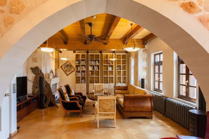Villa Kyanos Topanas Chania: Luxury 3-Bedroom Apartment with Seaview and Beach Nearby in Chania, Crete