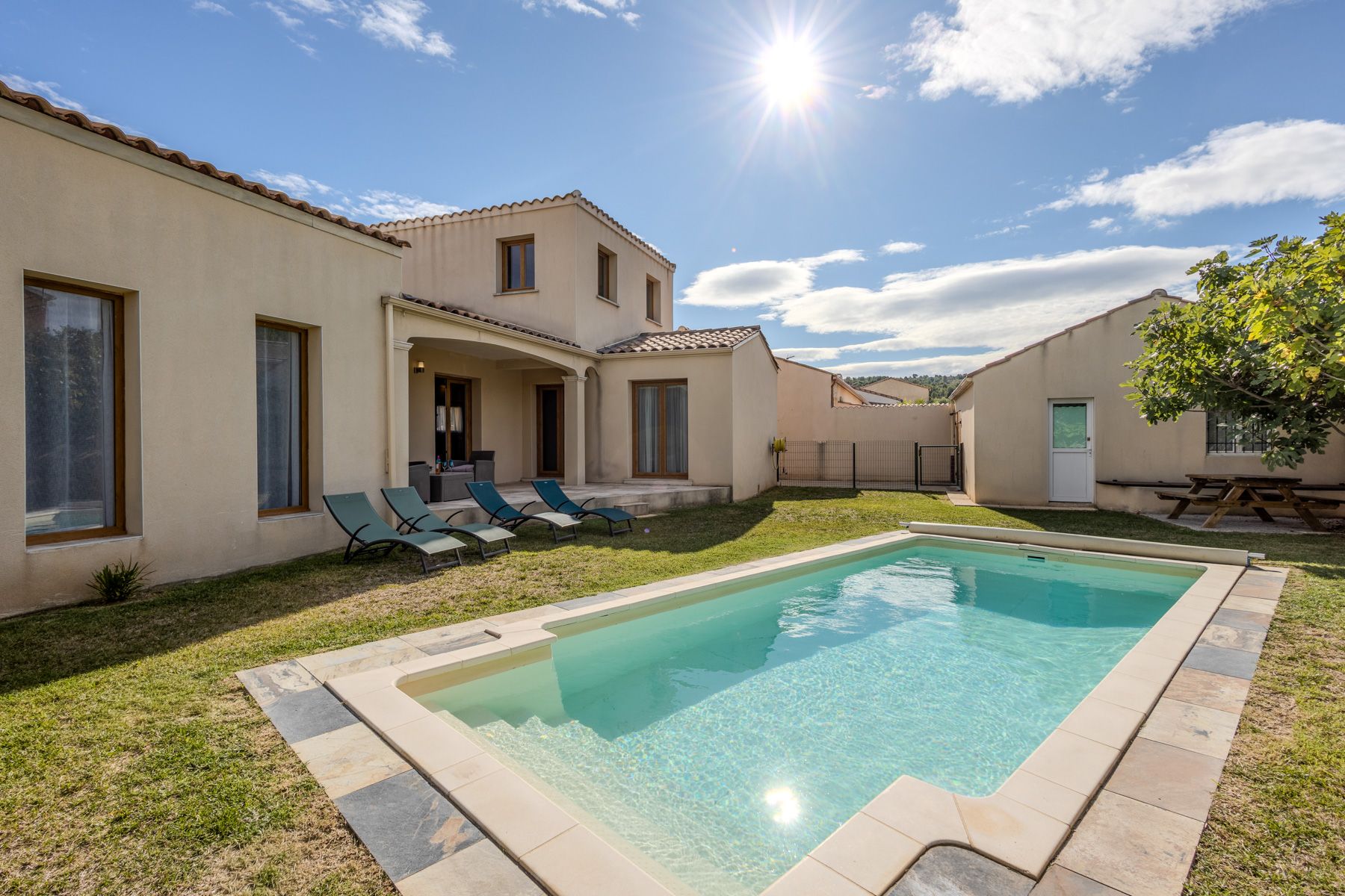 Villa Lavande Rouquette Languedoc: 3-Bedroom Villa with Spa & Mediterranean Charm in Languedoc,